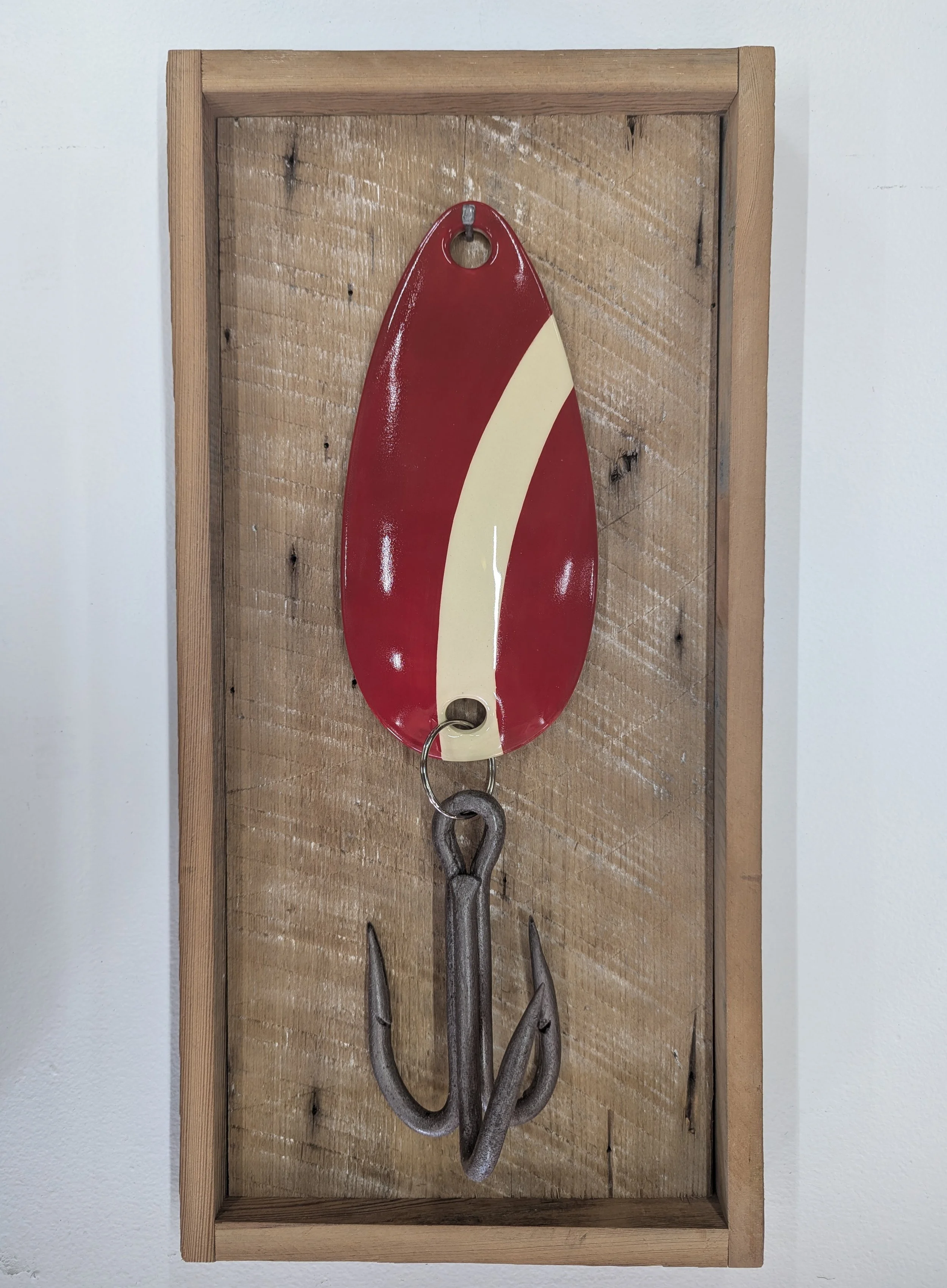 lure red white.jpg