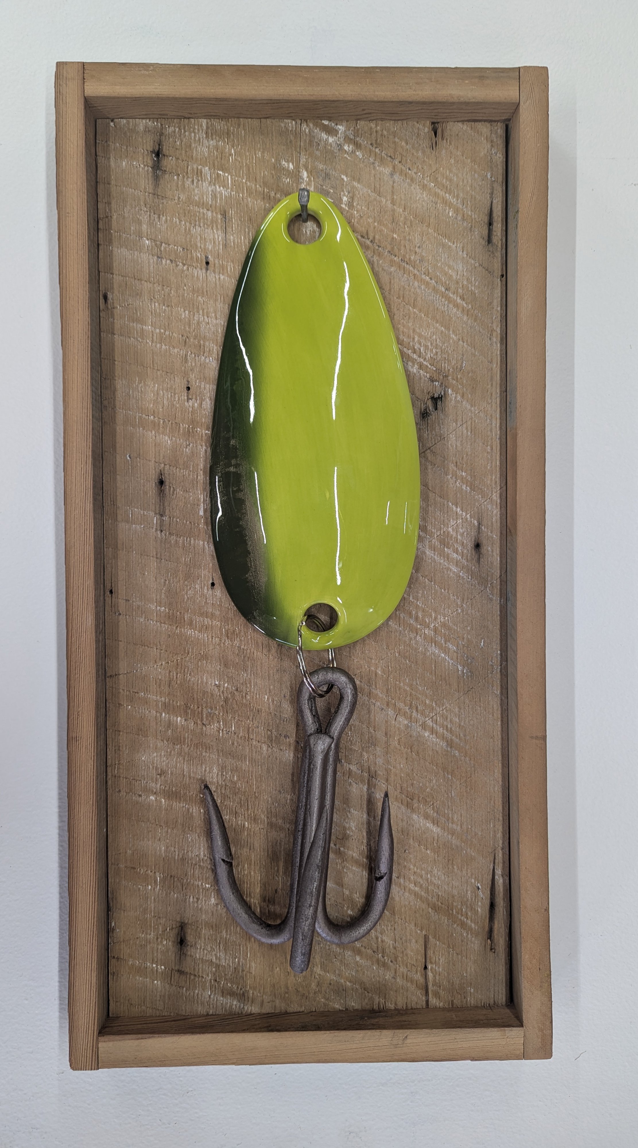 lure two tone green.jpg