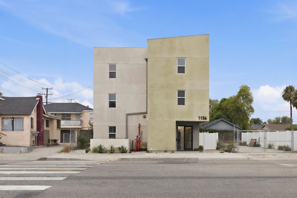 aero-collective-1156-florence-ave-multifamily-2.png