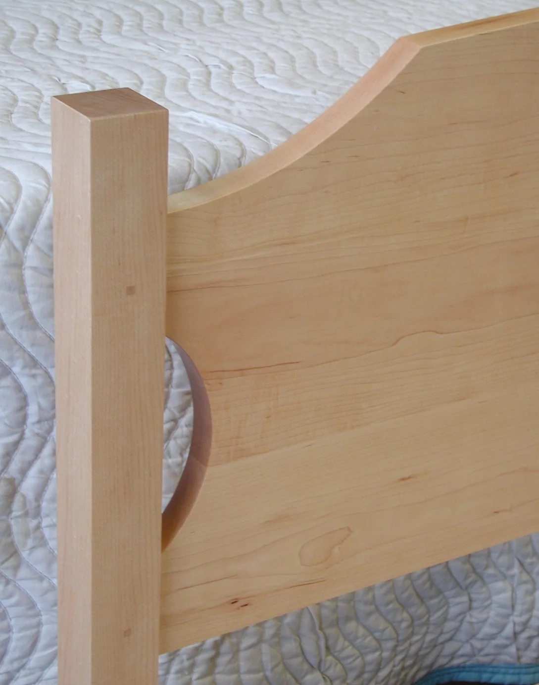 shaker bed, detail