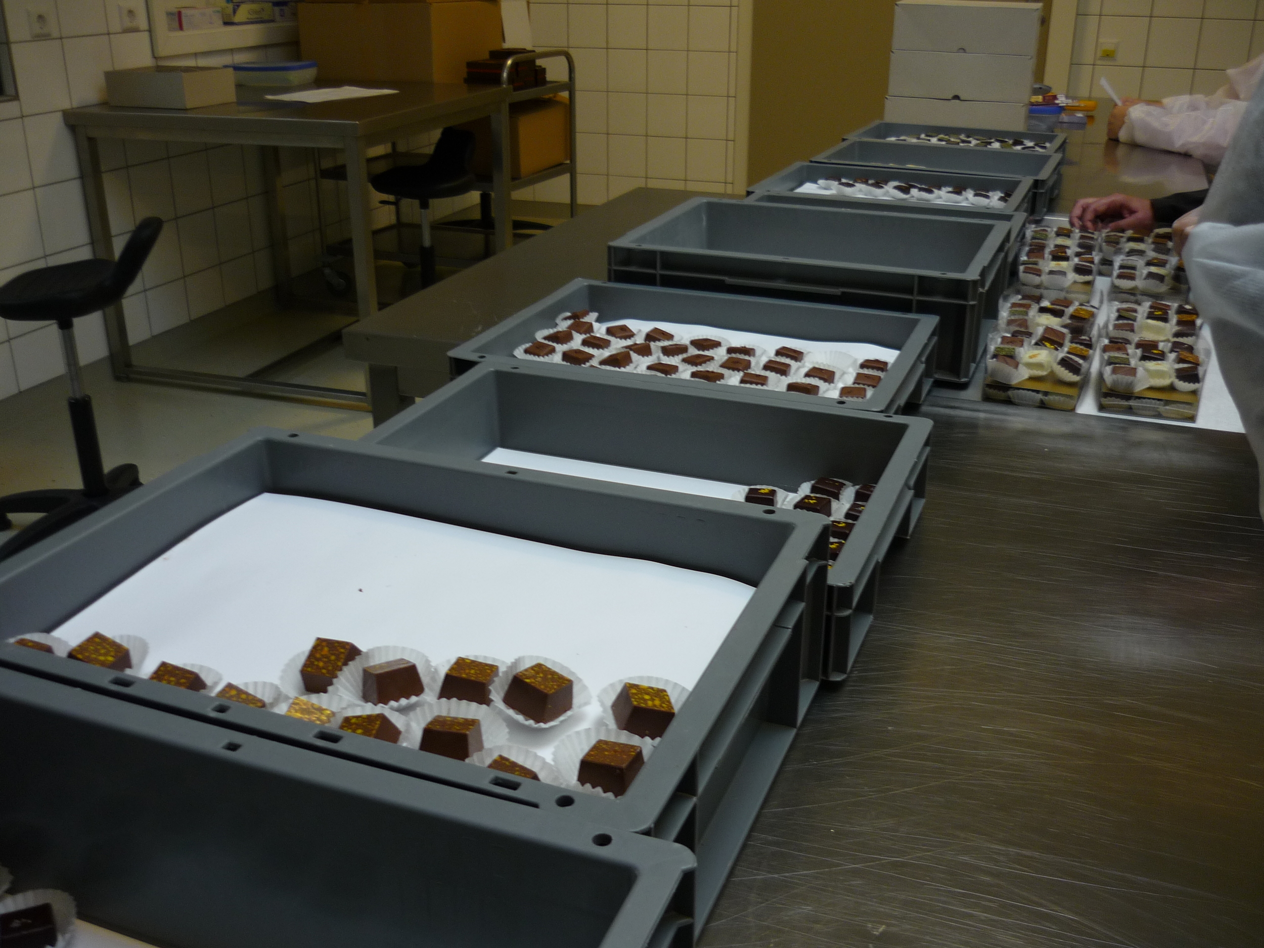  A fine selection of chocolate pralines 