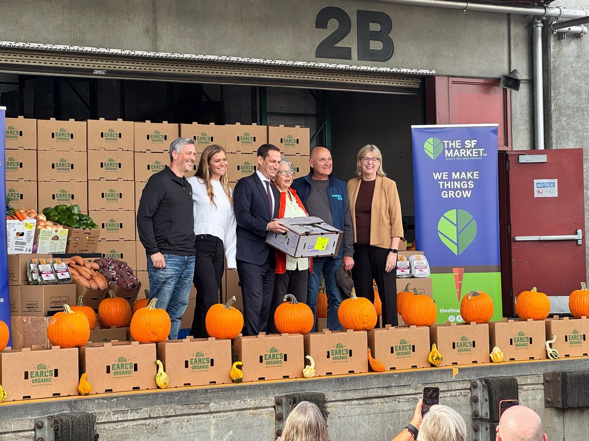 Celebrating with our longtime partners at @thesfmarket! 

Their Food Recovery Program has officially reached 10 million pounds of fresh produce recovered and donated. This is an incredible milestone for San Francisco&rsquo;s food community.

We&rsquo
