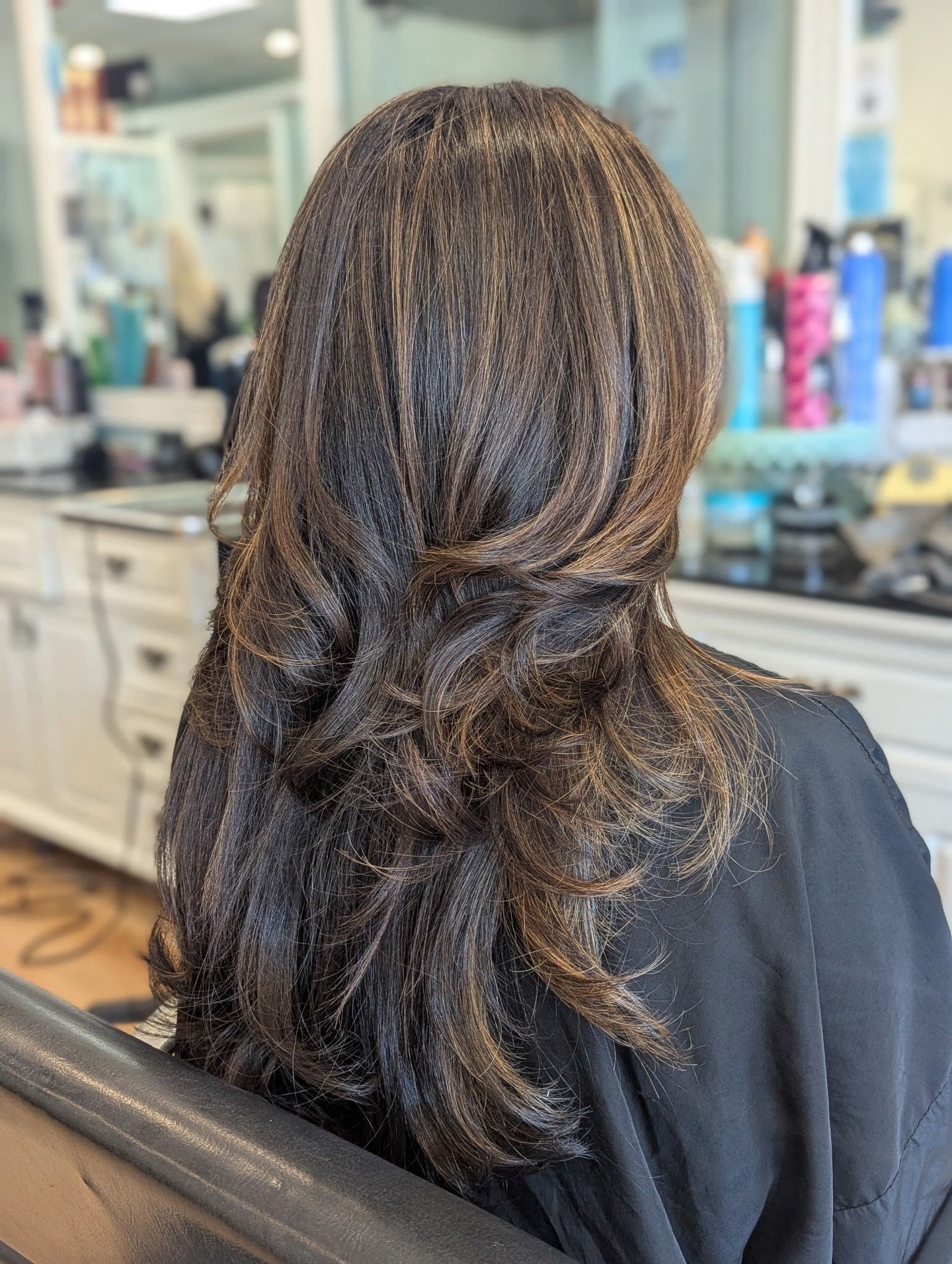 espresso martini brunette ☕️🍸 

&mdash; color, highlight, glaze + haircut by @hairby_claudia.anna 

#brunettehair #revivalhairstudio #njhairsalon #bergencountysalon @behindthechair_com @american_salon @modernsalon @beautylaunchpad @saloncentric @cos