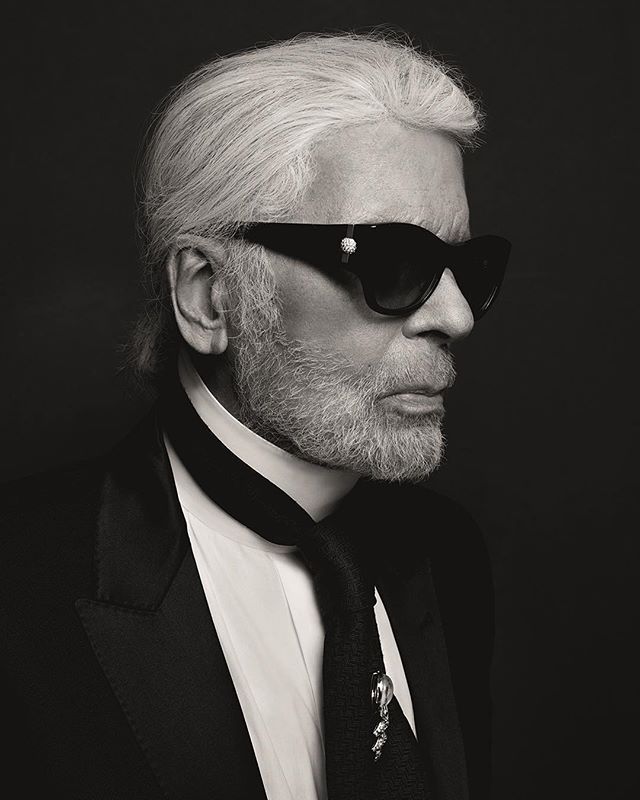 🥀#lostforwords #karllagerfeld you will be forever missed #RIP love #Foxbait 🖤🖤🖤 #Repost @karllagerfeld
・・・
The House of KARL LAGERFELD shares, with deep emotion and sadness, the passing of its artistic director, Karl Lagerfeld, on February 19, 20