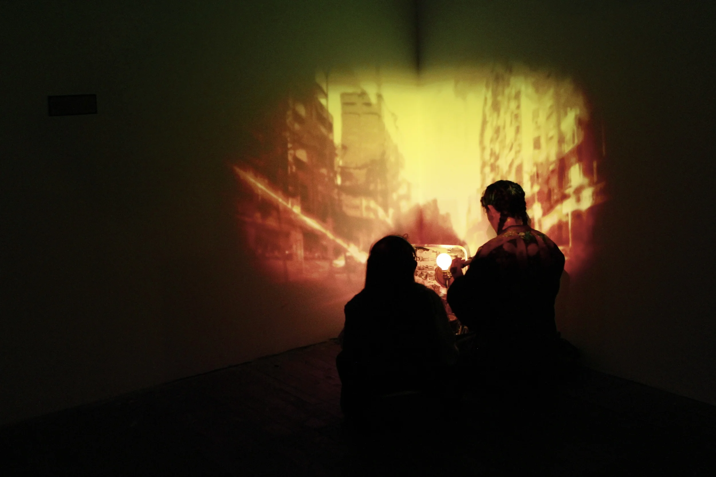  Abstract:  A multimedia installation reflecting upon the limitations and fragmentation of blurred memories and forgotten histories. Drawing influence from the art of collage and found art pioneered by Marcel Duchamp and the Dadaists, This piece exam