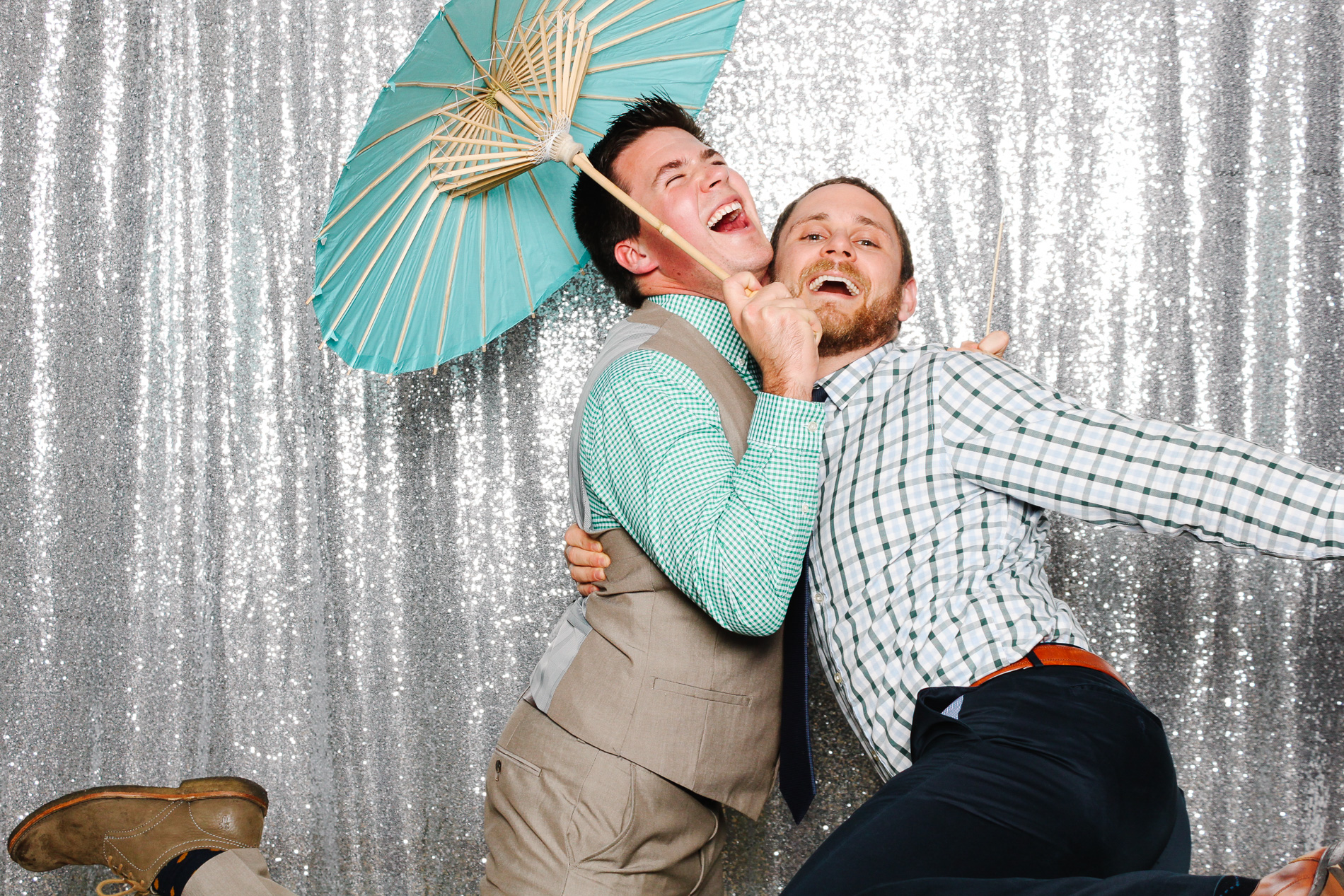 grin-and-bear-booth-photobooth-180947.jpg