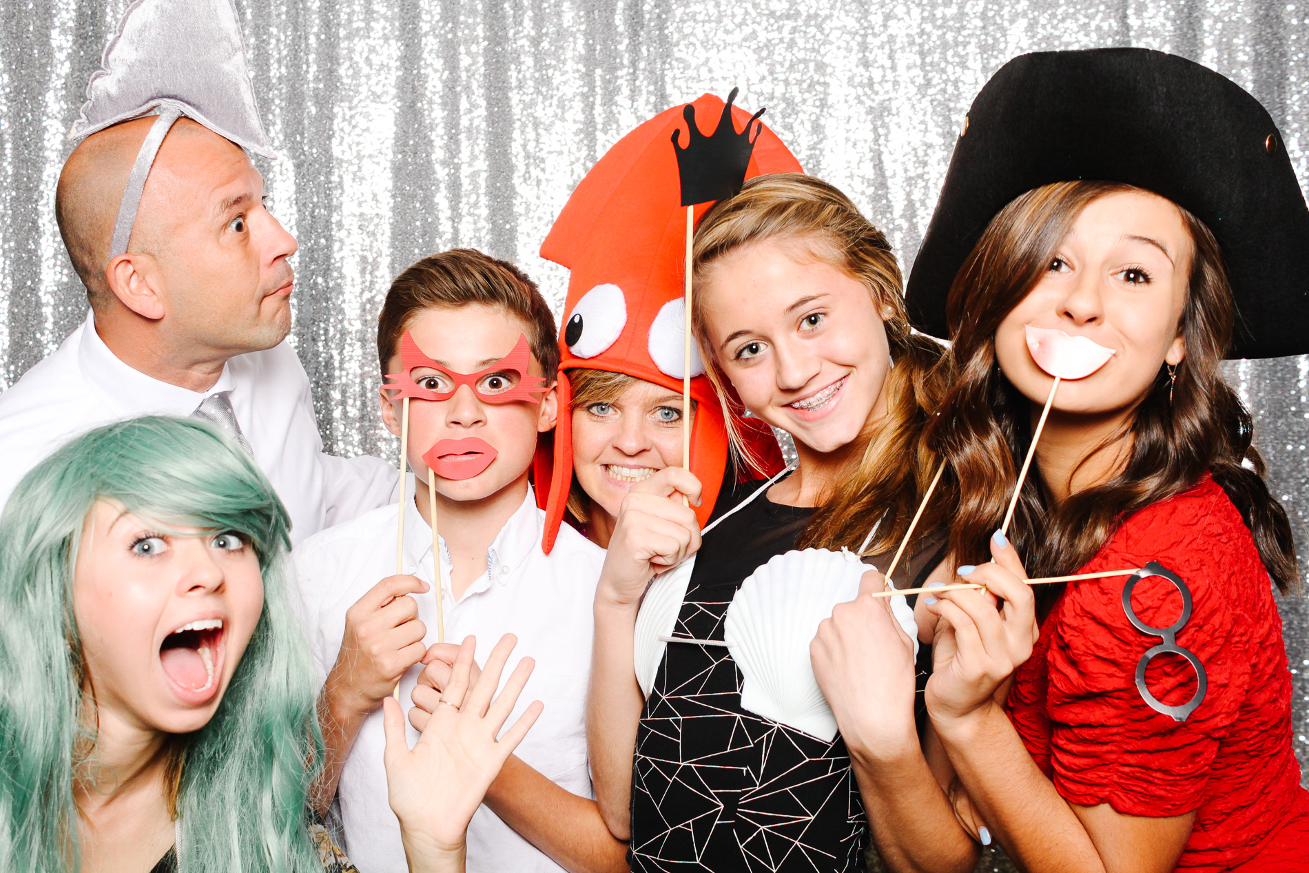 grin-and-bear-booth-photobooth-181240.jpg