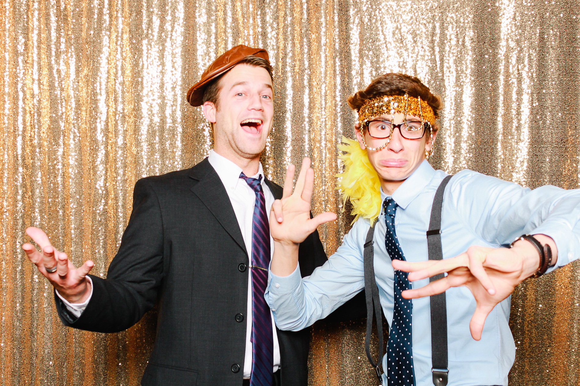 grin-and-bear-booth-photobooth-214432.jpg