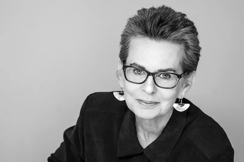 deborah_bigelow_headshot.jpg