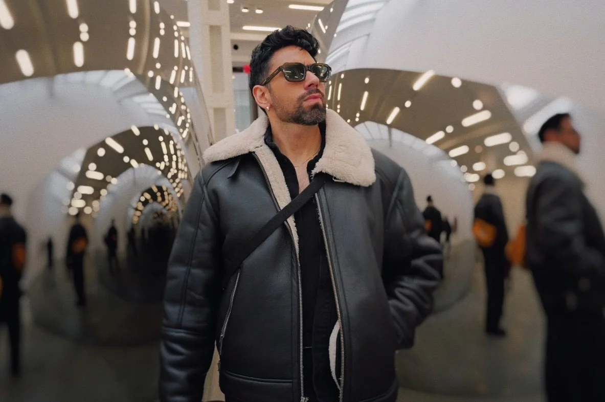 Objects are closer than they appear&hellip; and so is my Monday panic. // 📸: @_pena_colada