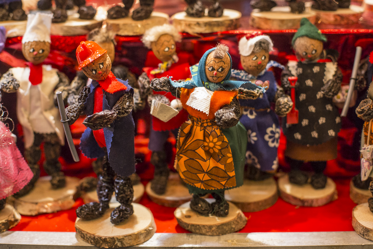 Learn more about Zwetschgenmännchen, dried fruit people.