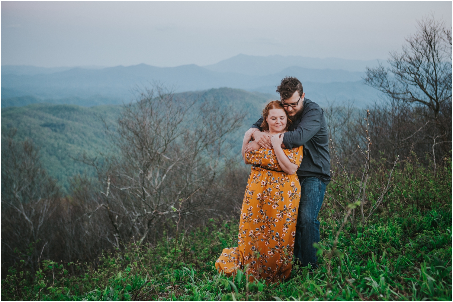 katy-sergent-photography-beauty-spot-unaka-mountain-engagement-blue-ridge-mountains-appalachian-trail-adventurous-couple-elopement-johnson-city-wedding-photographer_0028.jpg