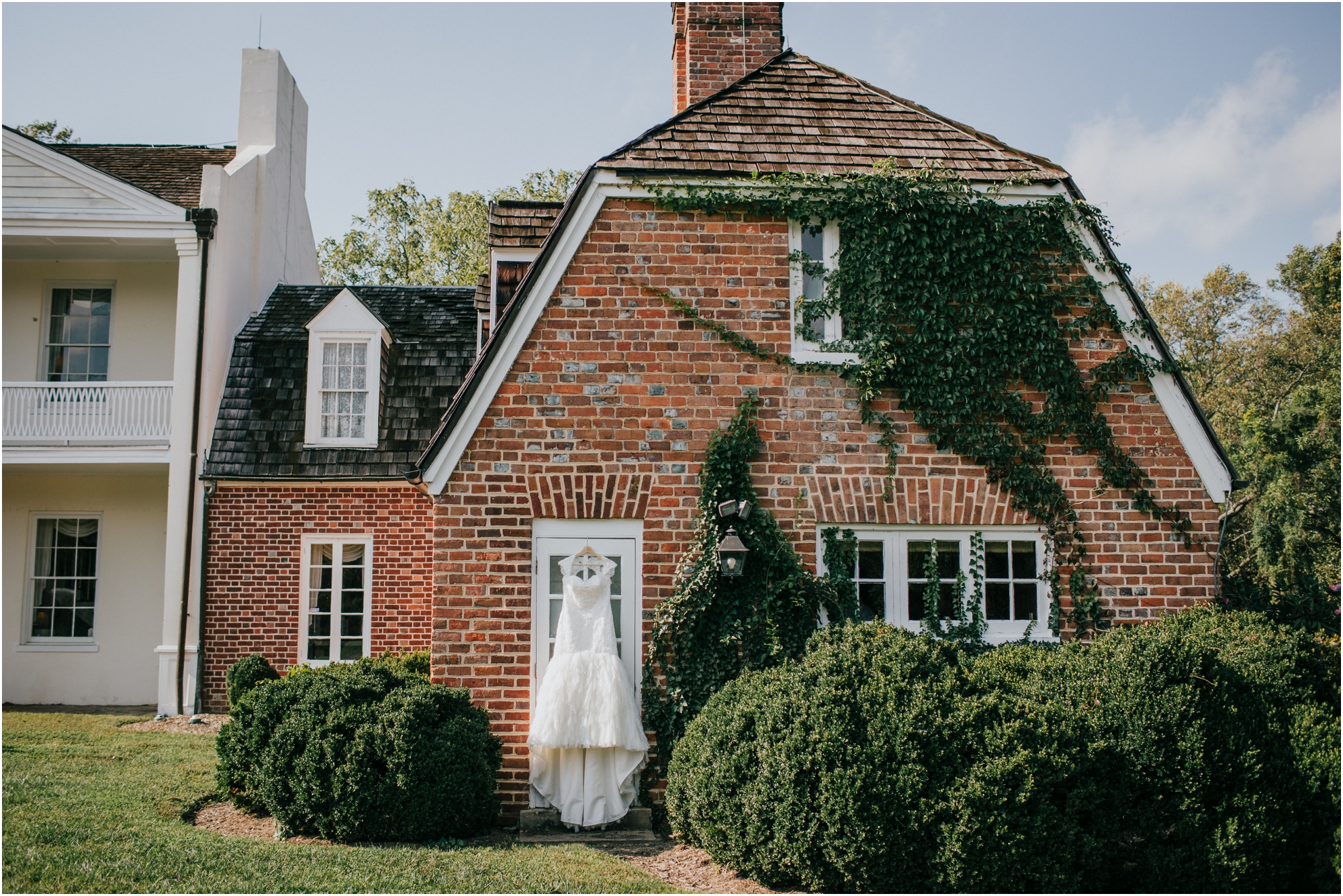 Fall-gem-stone-earthy-succulent-mount-airy-mansion-wedding-tennessee-elopement-photographer_0023.jpg