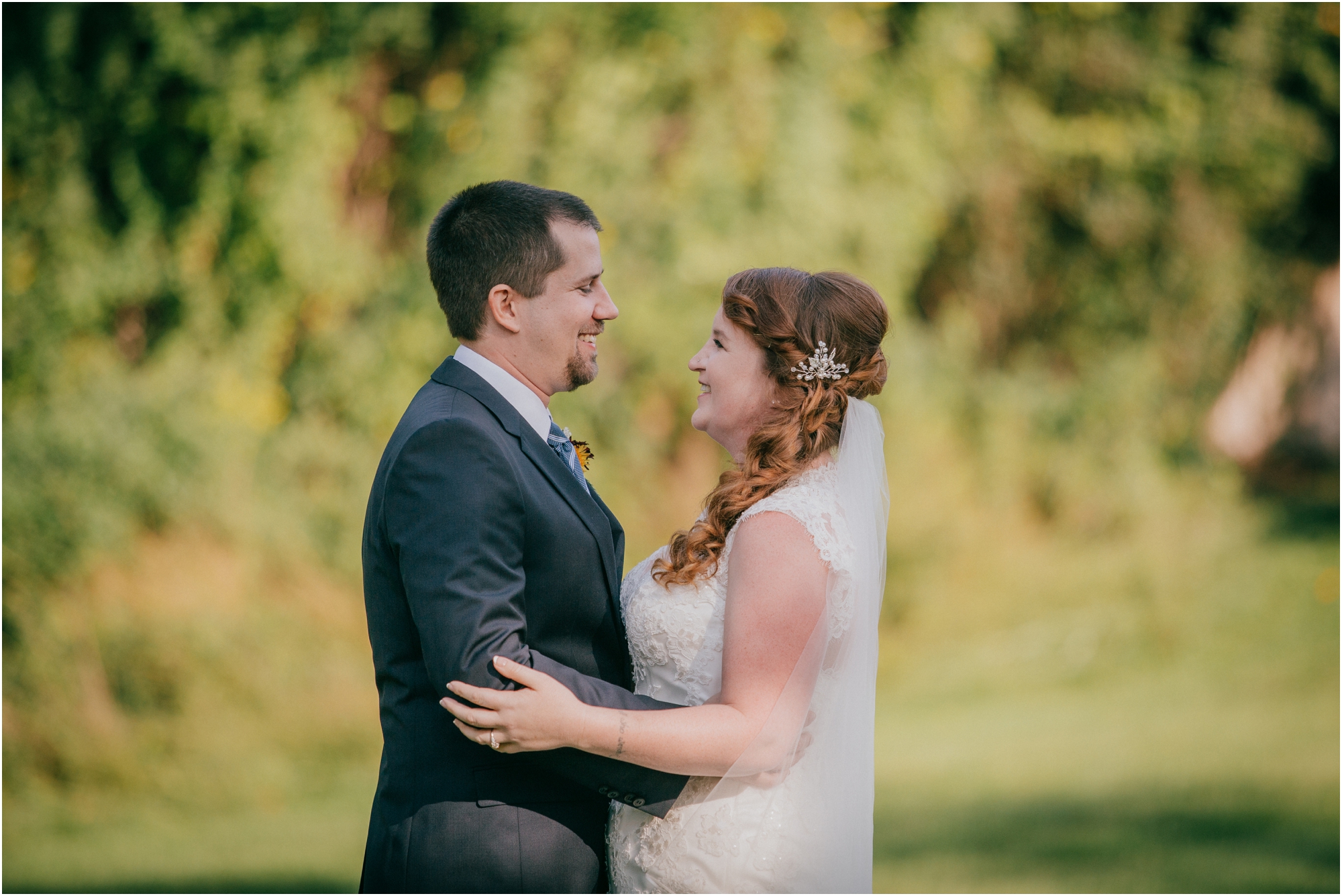 Fall-gem-stone-earthy-succulent-mount-airy-mansion-wedding-tennessee-elopement-photographer_0037.jpg