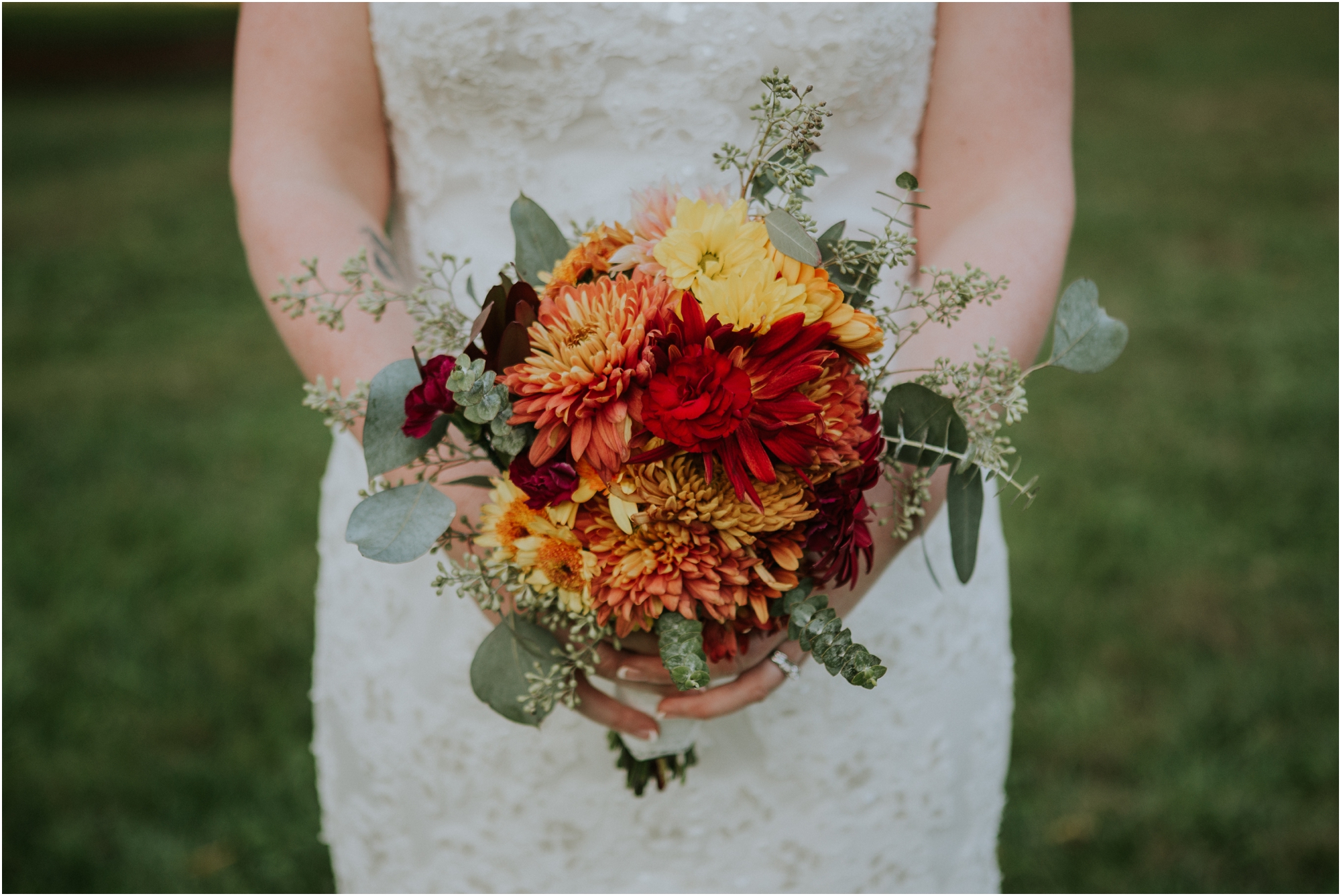 Fall-gem-stone-earthy-succulent-mount-airy-mansion-wedding-tennessee-elopement-photographer_0068.jpg