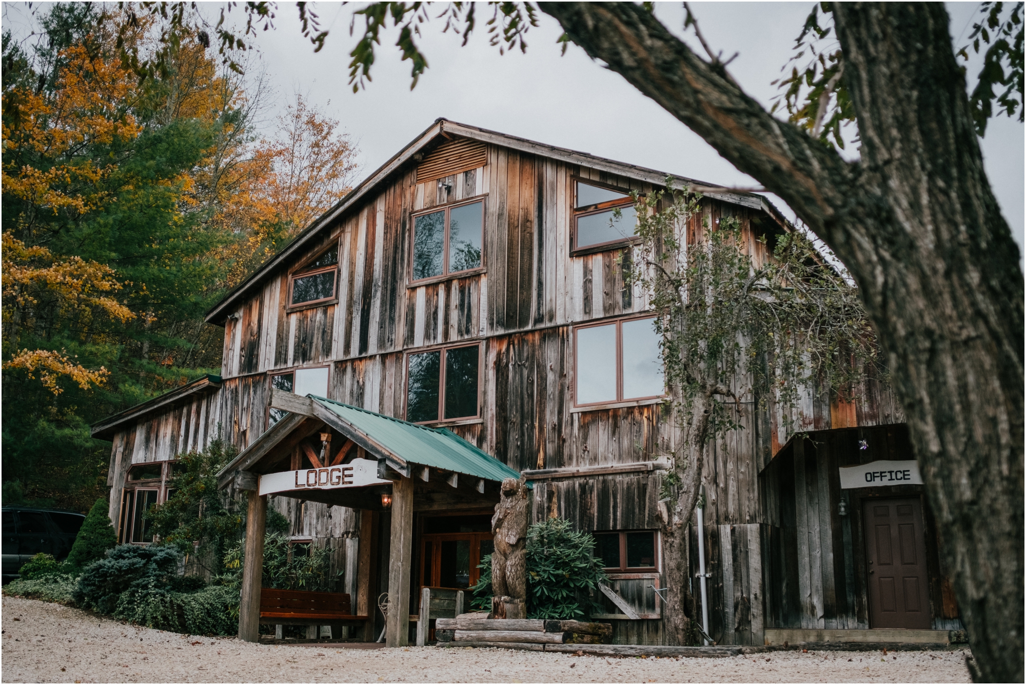 Sugar-Hollow-Retreat-Butler-Elizabethton-Tennessee-Rustic-Rainy-Wedding-Adventurous-Couple_0022.jpg