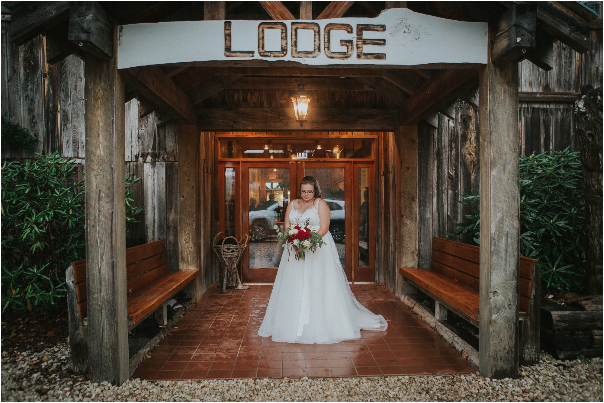 Sugar-Hollow-Retreat-Butler-Elizabethton-Tennessee-Rustic-Rainy-Wedding-Adventurous-Couple_0044.jpg