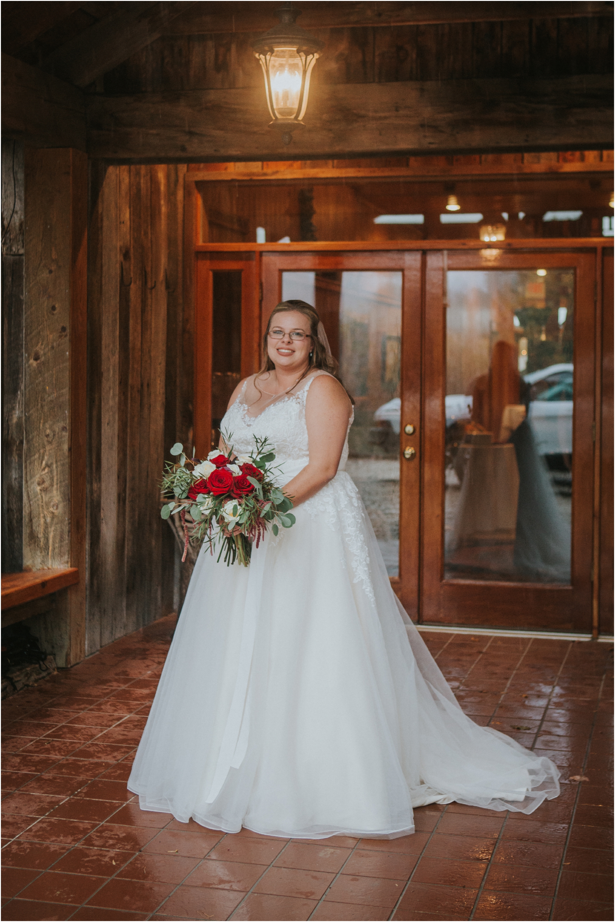 Sugar-Hollow-Retreat-Butler-Elizabethton-Tennessee-Rustic-Rainy-Wedding-Adventurous-Couple_0067.jpg