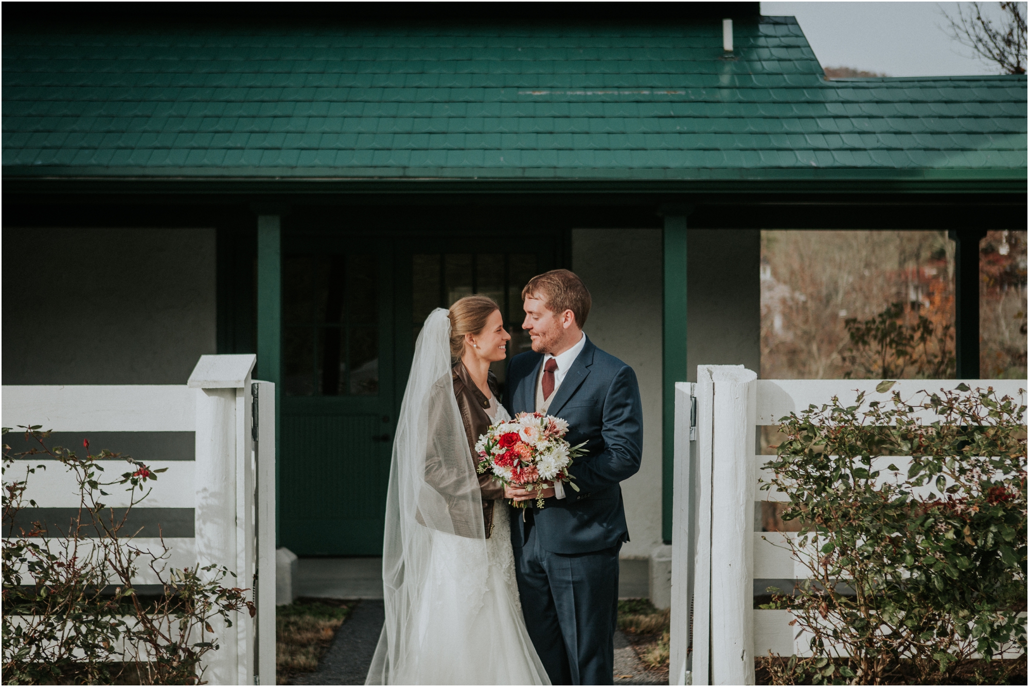 warm-springs-old-dairy-virginia-rustic-wedding-northeast-tennessee-elopement-adventuruous-photographer-katy-sergent_0032.jpg