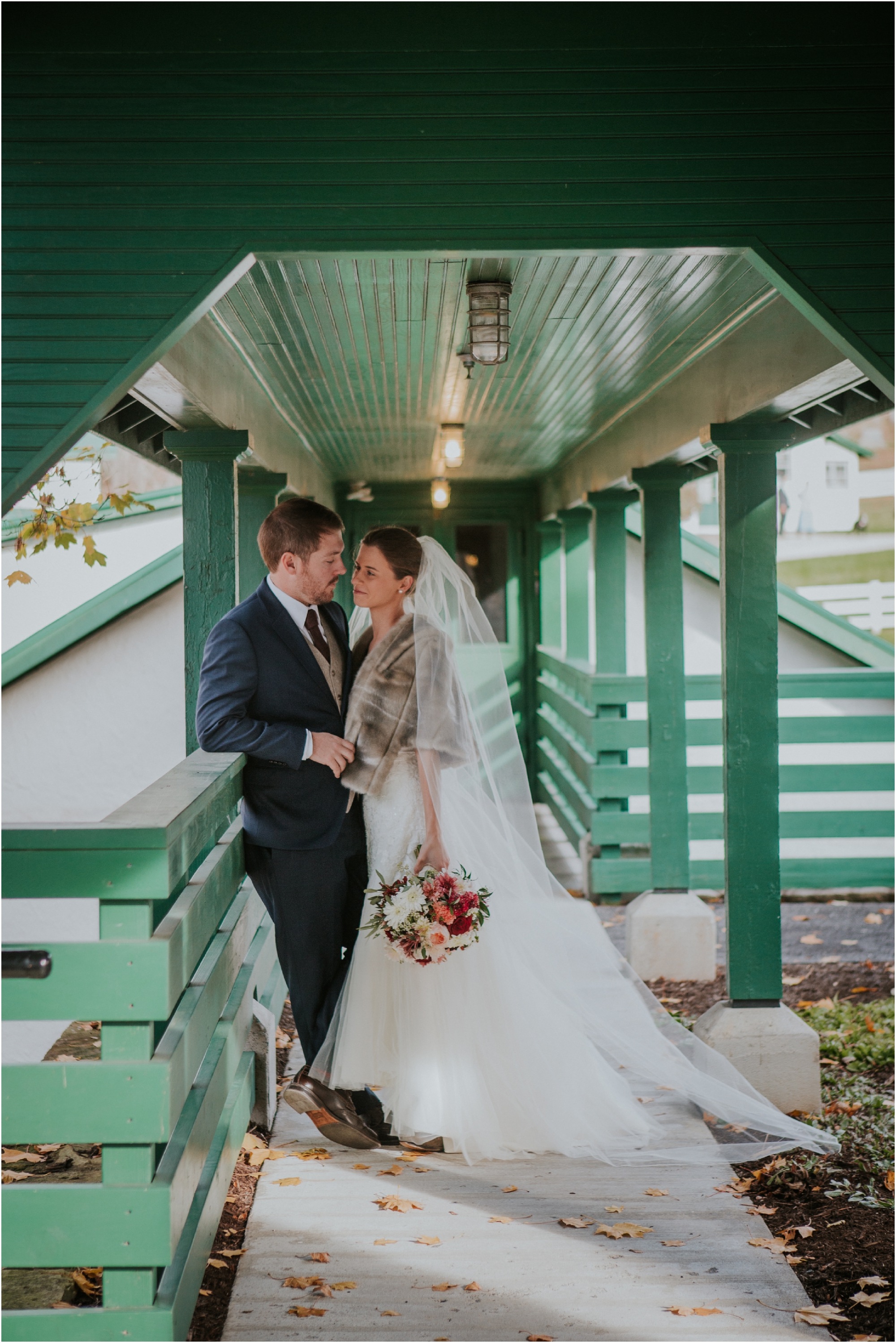 warm-springs-old-dairy-virginia-rustic-wedding-northeast-tennessee-elopement-adventuruous-photographer-katy-sergent_0034.jpg