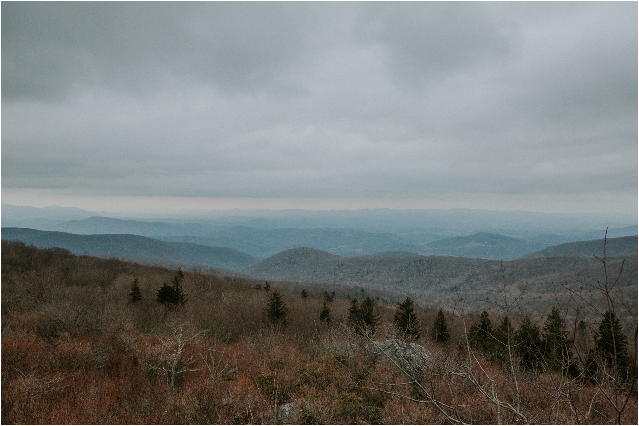 grayson-highlands-engagement-session-foggy-mountain-rustic-appalachian-virginia-katy-sergent-photography_0038.jpg