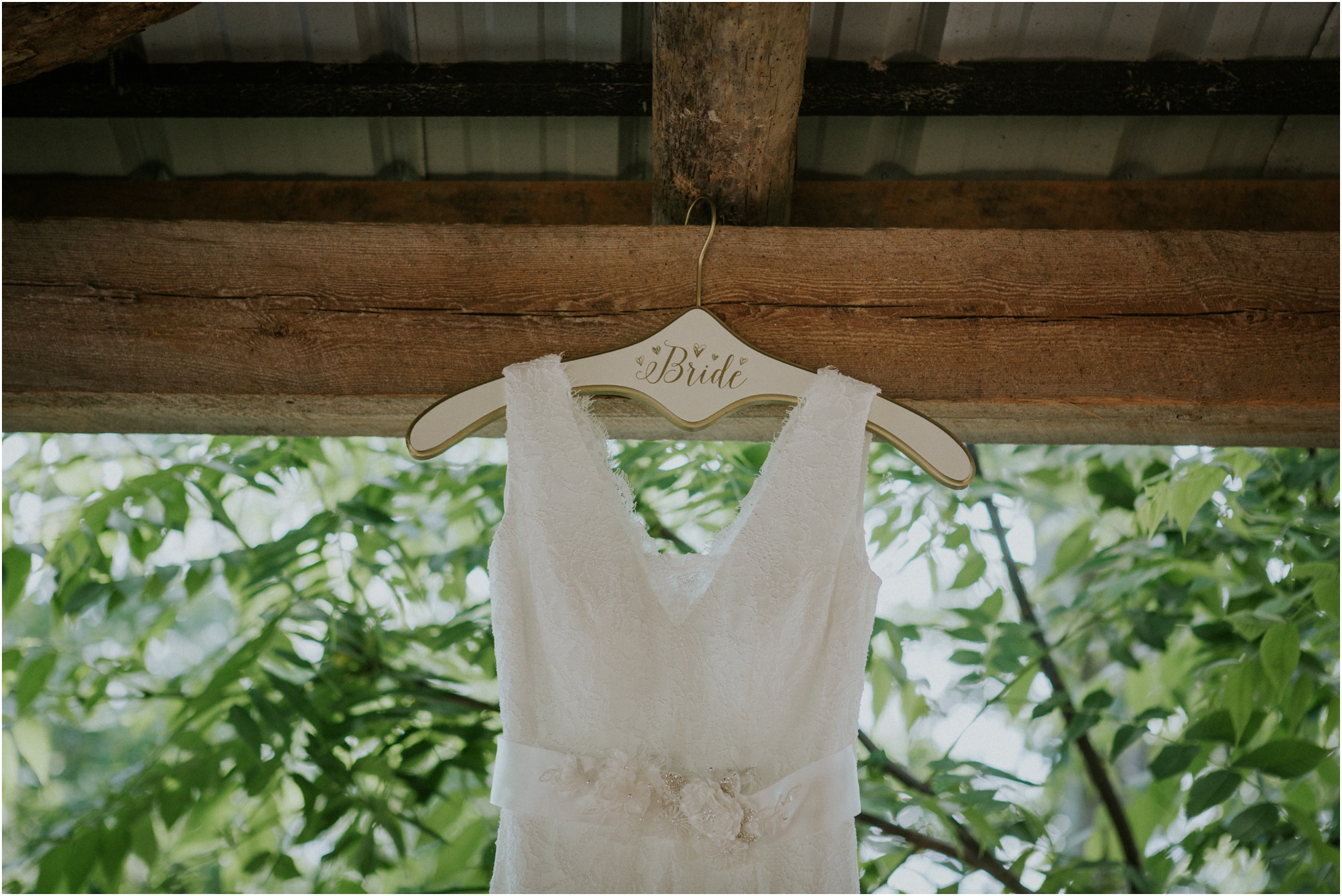 the-millstone-limestone-rustic-intimate-outdoors-backyard-wedding-wildflowers-tennessee_0007.jpg