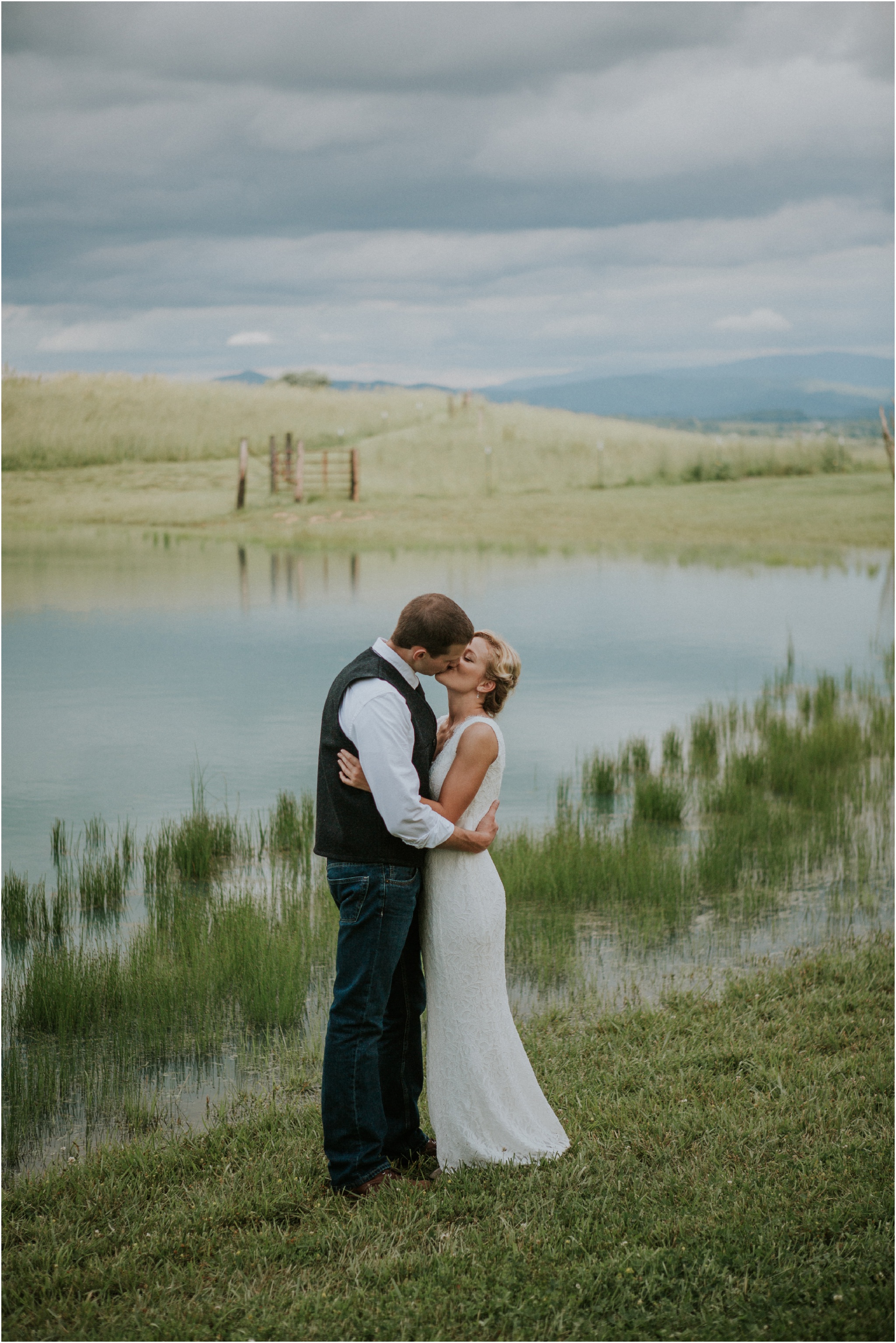 the-millstone-limestone-rustic-intimate-outdoors-backyard-wedding-wildflowers-tennessee_0071.jpg