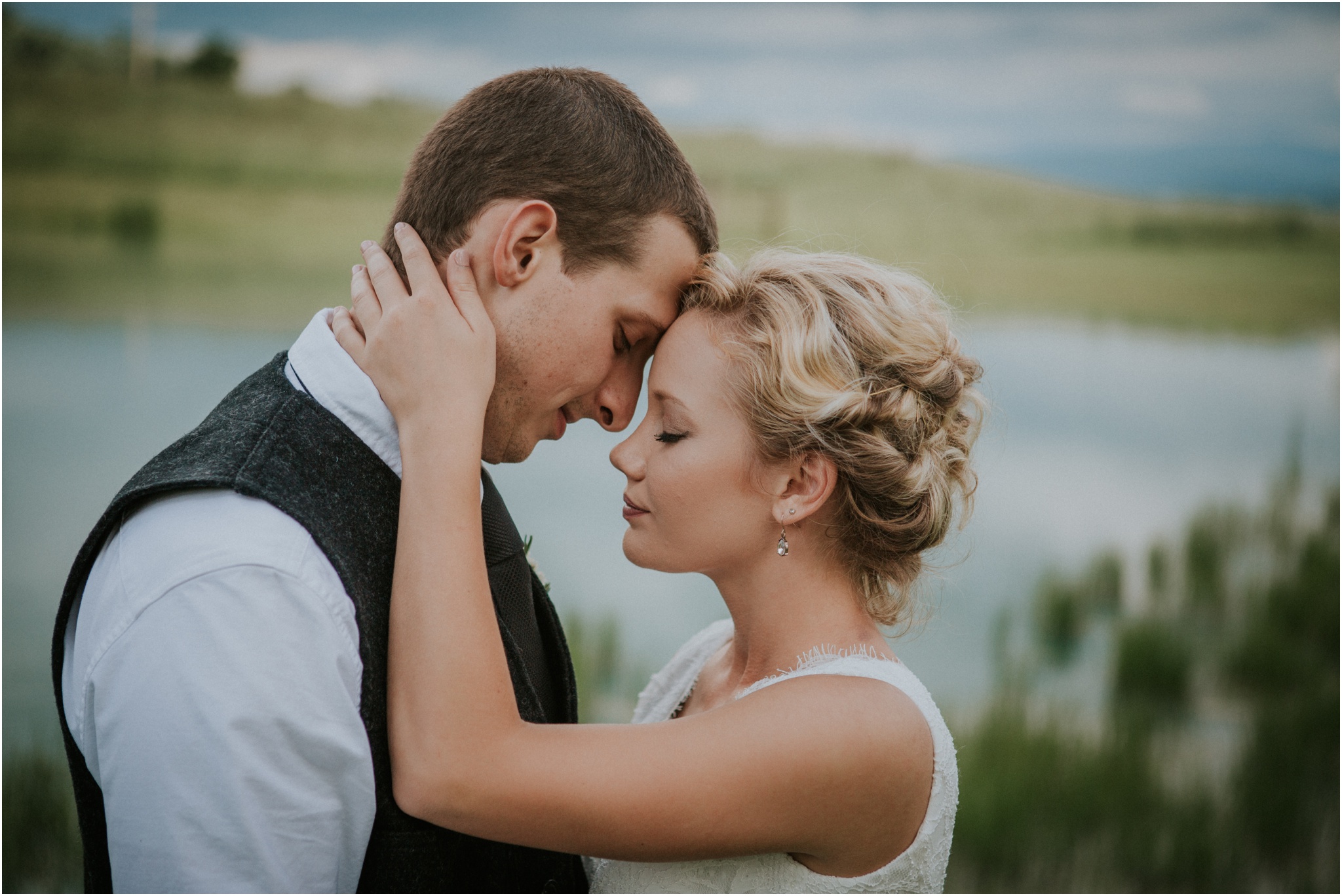 the-millstone-limestone-rustic-intimate-outdoors-backyard-wedding-wildflowers-tennessee_0076.jpg