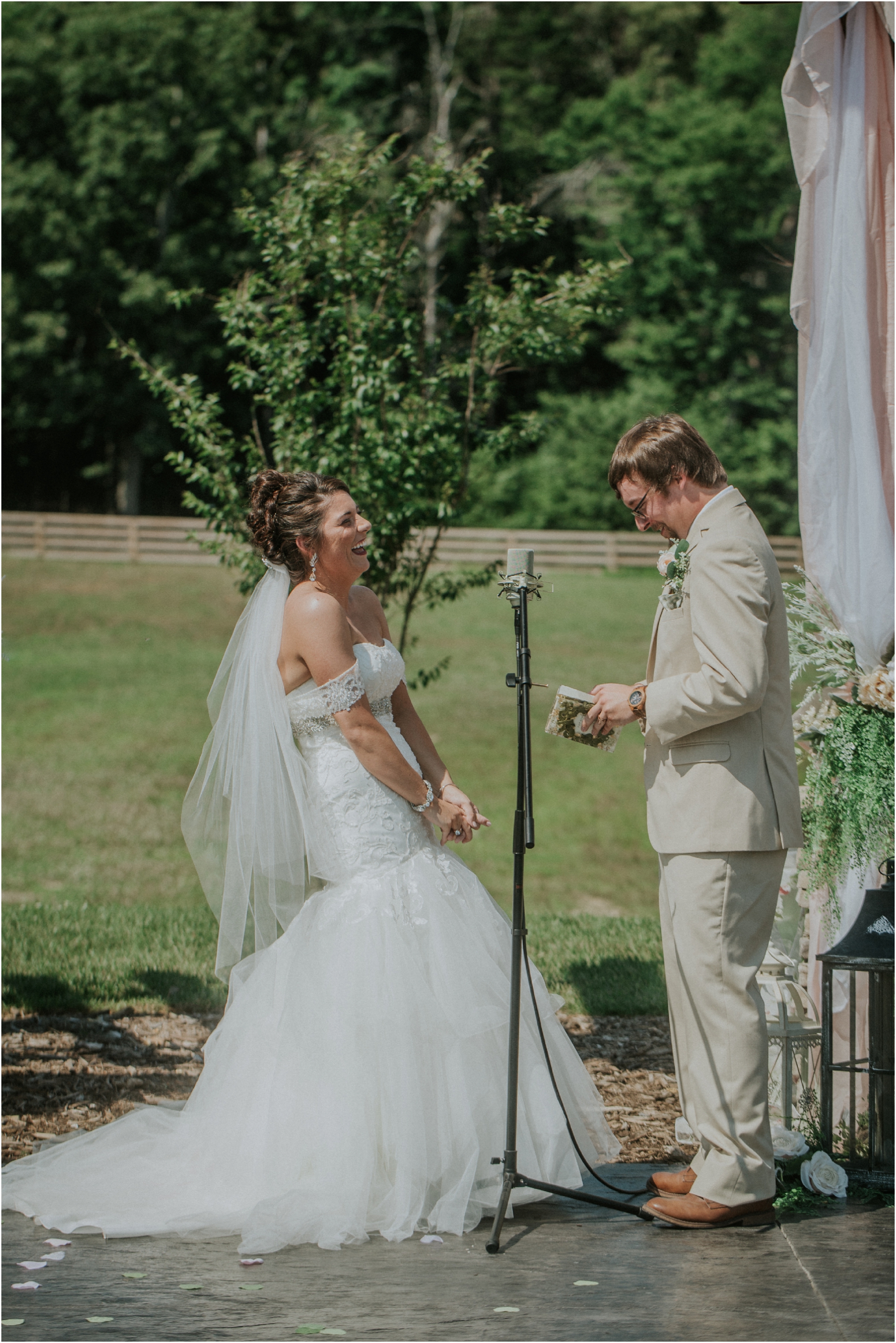 pink-rustic-apple-barn-howe-farms-elegant-summer-wedding-cleveland-tennessee-chattanooga-georgetown-tn_0116.jpg