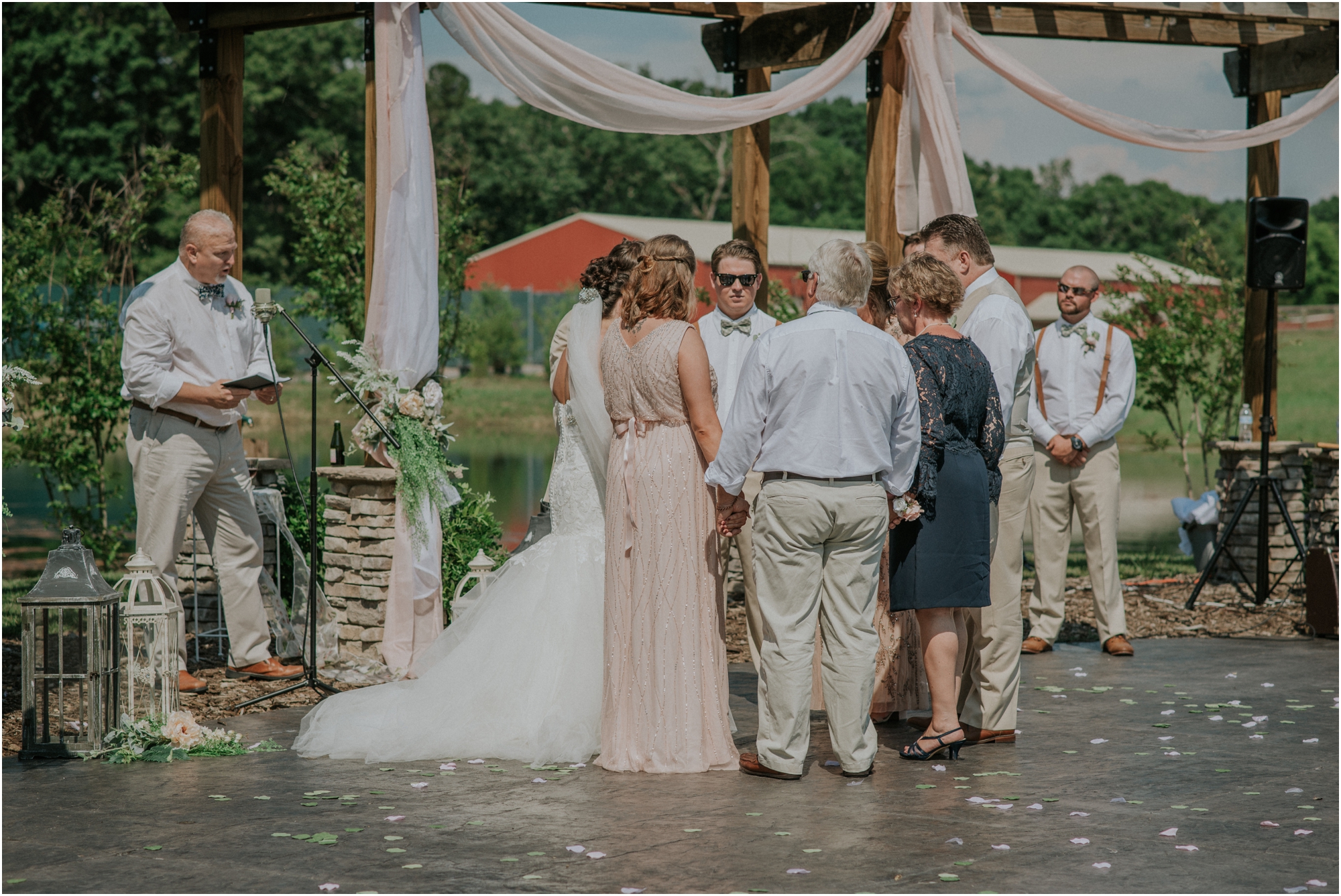 pink-rustic-apple-barn-howe-farms-elegant-summer-wedding-cleveland-tennessee-chattanooga-georgetown-tn_0122.jpg