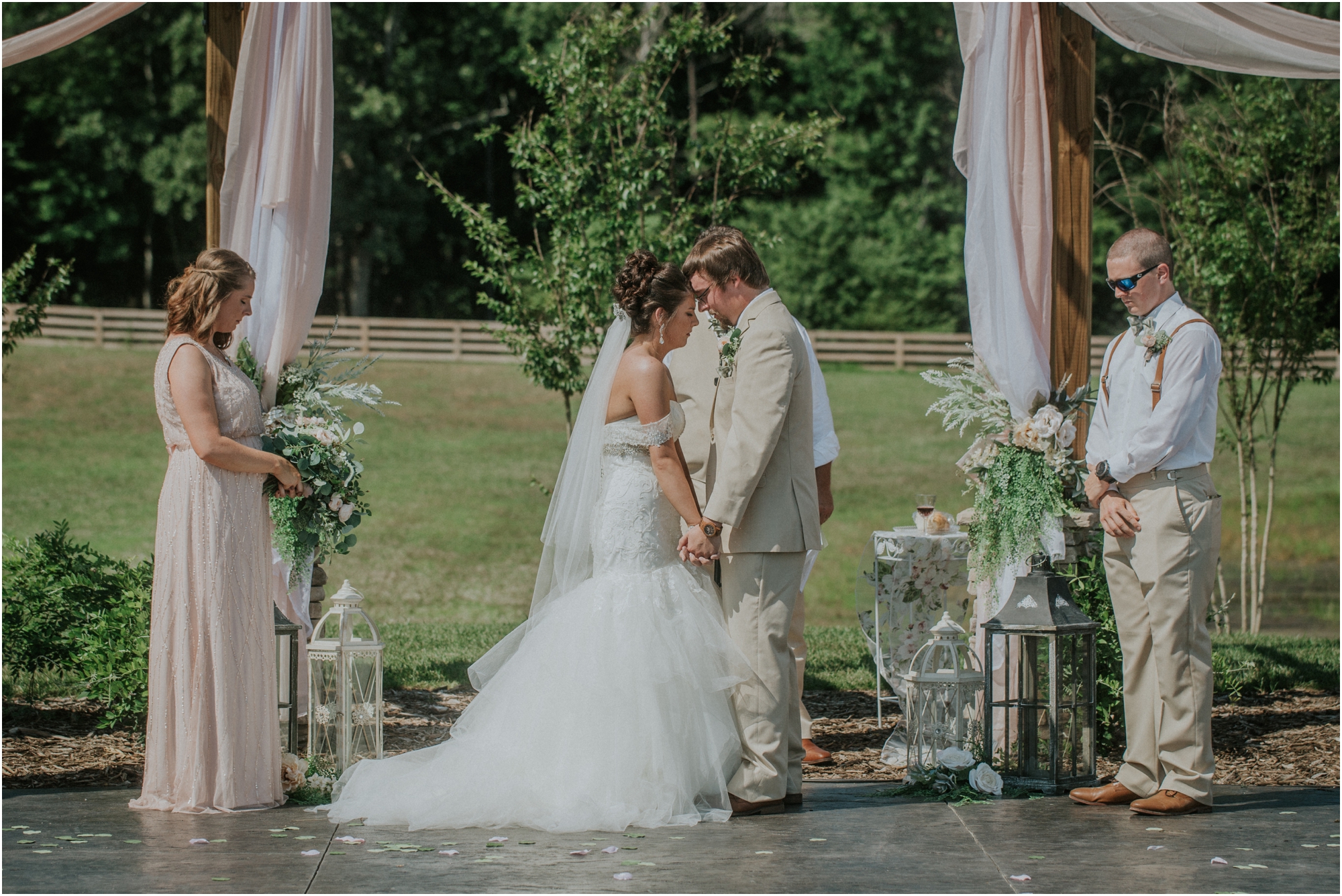 pink-rustic-apple-barn-howe-farms-elegant-summer-wedding-cleveland-tennessee-chattanooga-georgetown-tn_0125.jpg