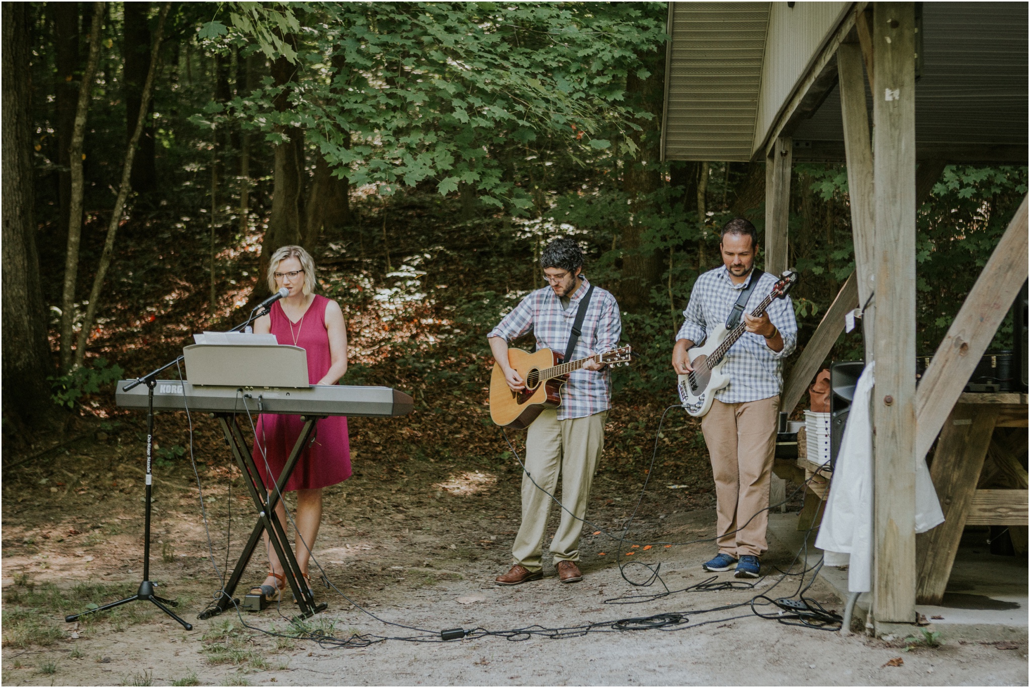 sugar-hollow-park-bristol-virginia-wedding-intimate-woodsy-black-forest-ceremony-adventurous-couple_0020.jpg