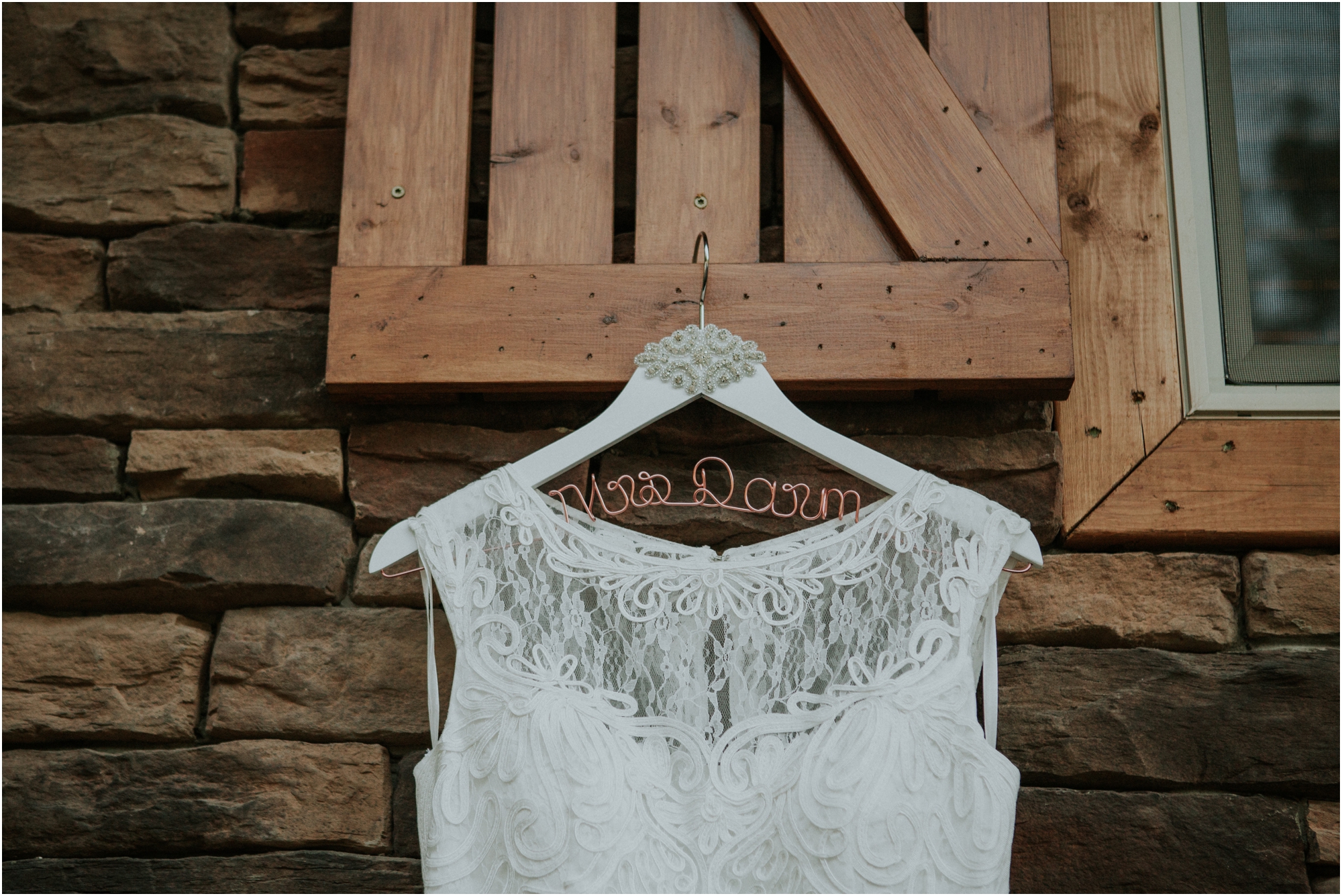 cabin-parkside-resort-the-magnolia-venue-tennessee-mountain-views-intimate-wedding_0012.jpg
