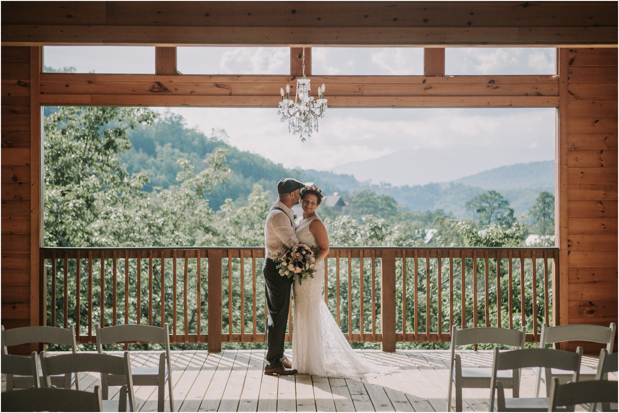 cabin-parkside-resort-the-magnolia-venue-tennessee-mountain-views-intimate-wedding_0071.jpg