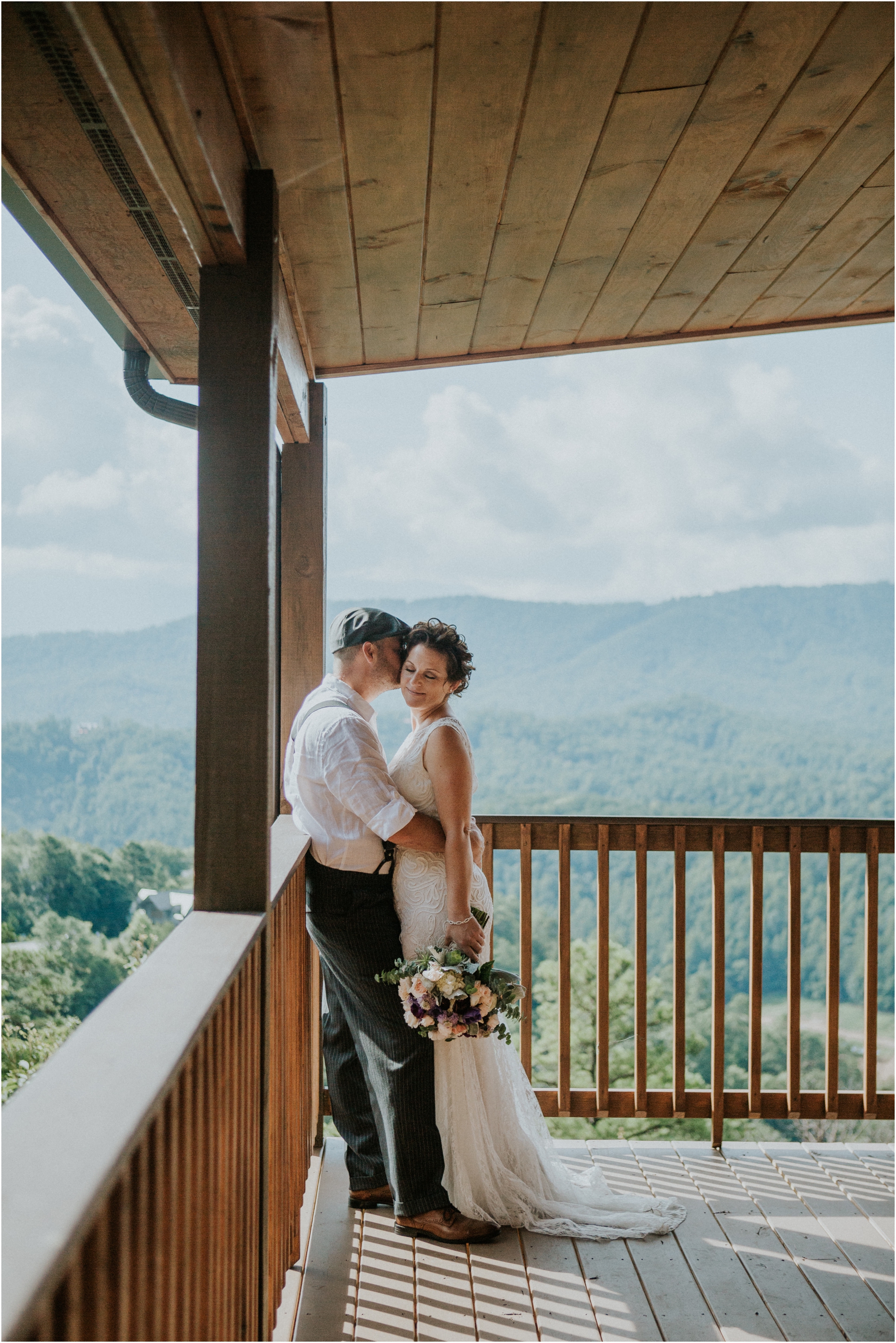 cabin-parkside-resort-the-magnolia-venue-tennessee-mountain-views-intimate-wedding_0074.jpg