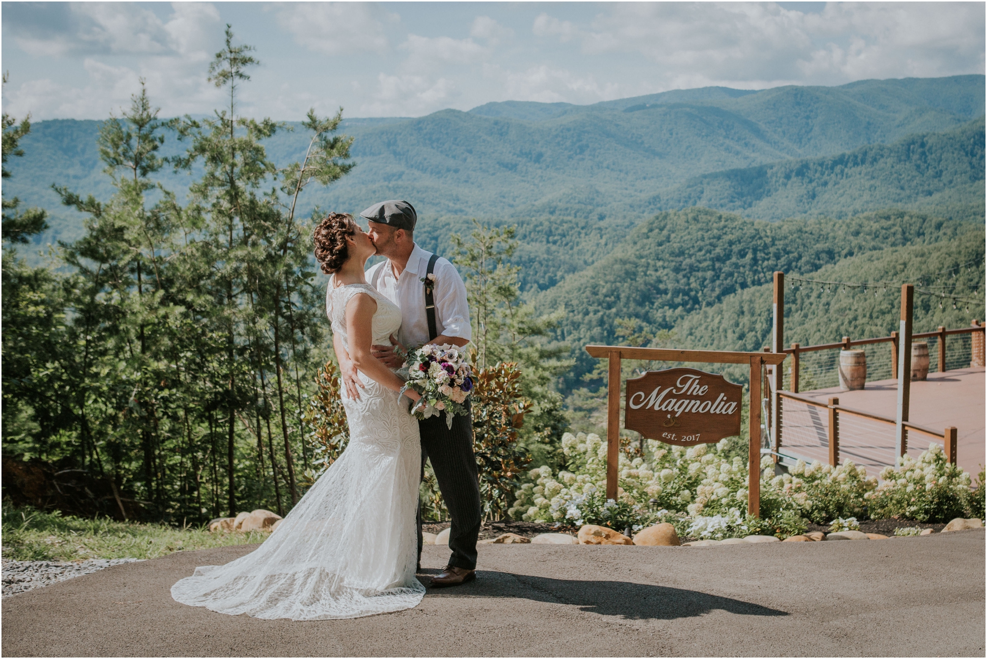 cabin-parkside-resort-the-magnolia-venue-tennessee-mountain-views-intimate-wedding_0101.jpg