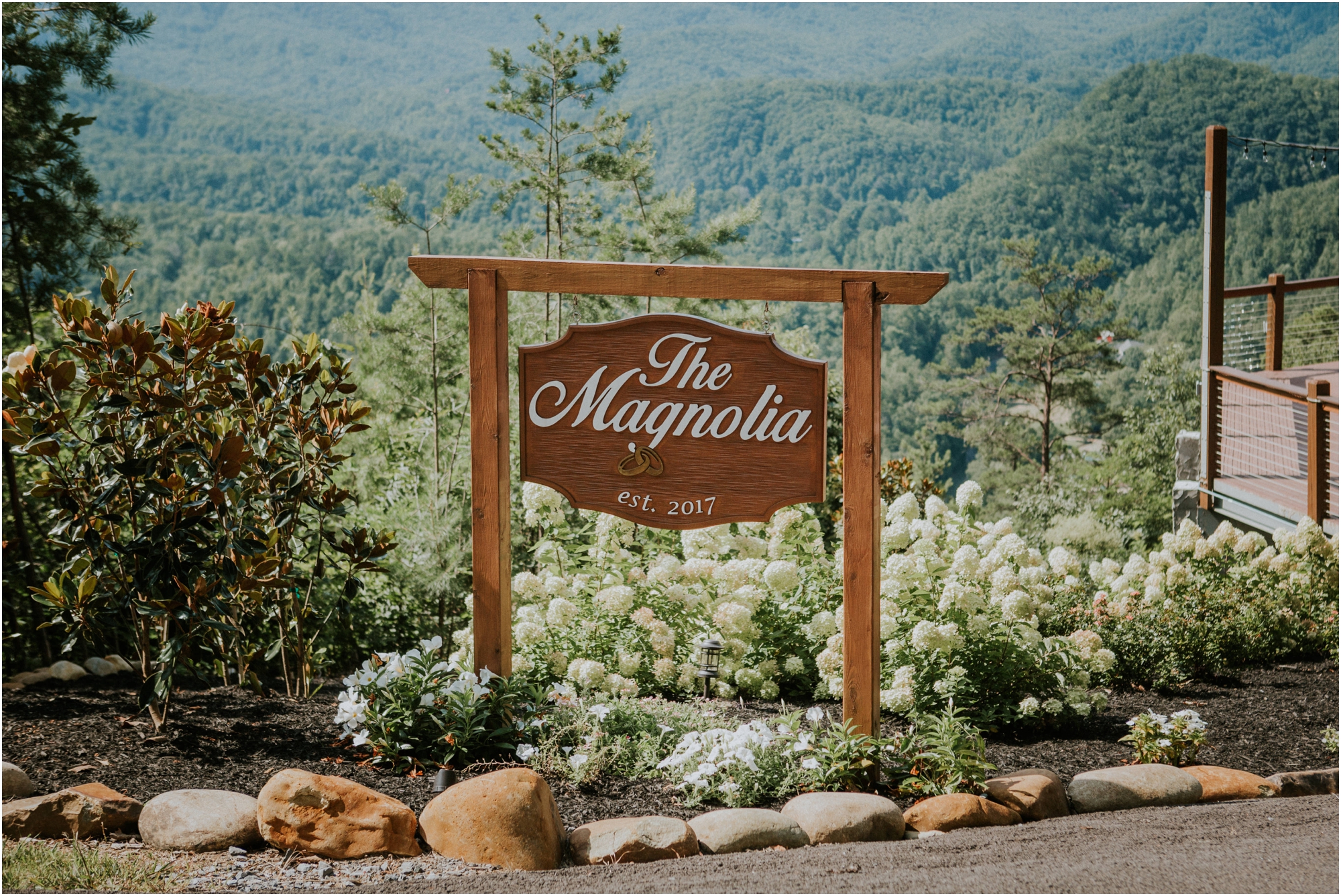 cabin-parkside-resort-the-magnolia-venue-tennessee-mountain-views-intimate-wedding_0100.jpg