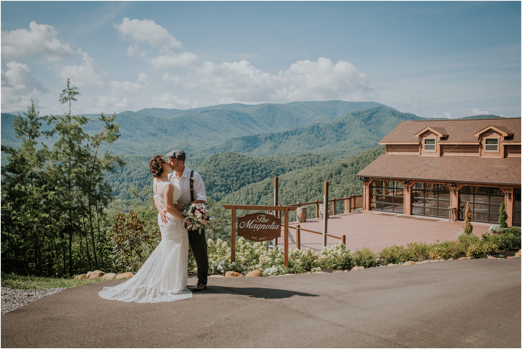 cabin-parkside-resort-the-magnolia-venue-tennessee-mountain-views-intimate-wedding_0102.jpg