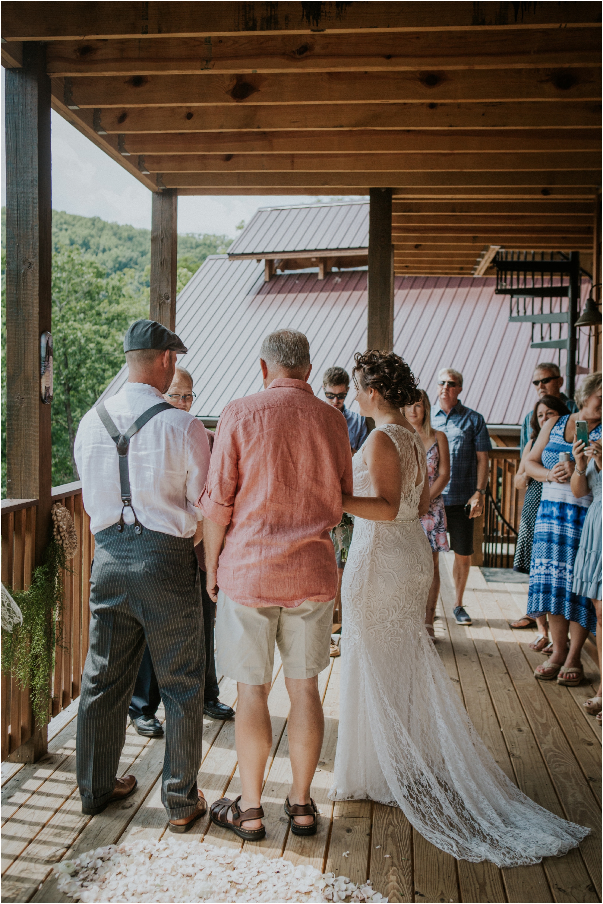 cabin-parkside-resort-the-magnolia-venue-tennessee-mountain-views-intimate-wedding_0120.jpg