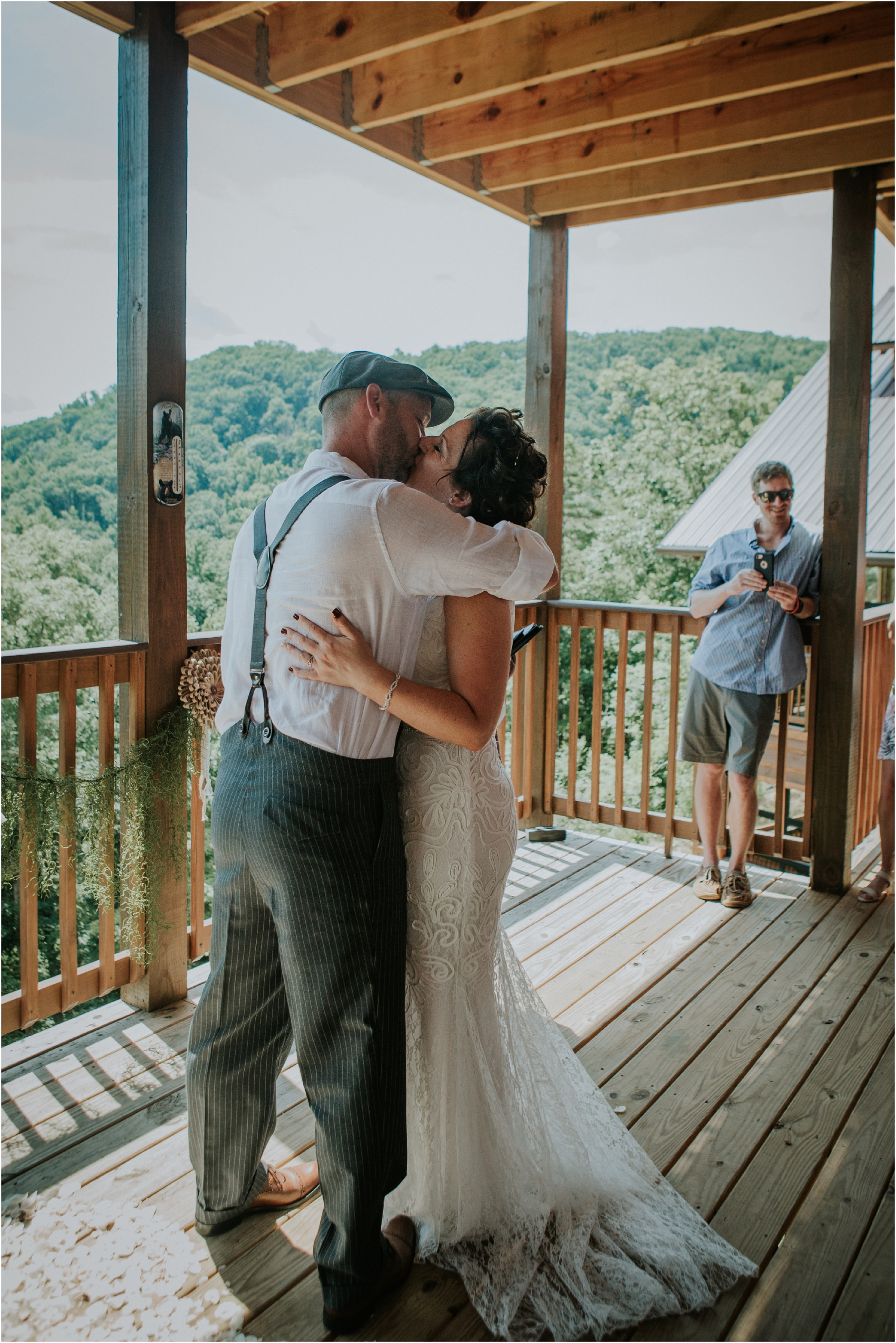 cabin-parkside-resort-the-magnolia-venue-tennessee-mountain-views-intimate-wedding_0141.jpg