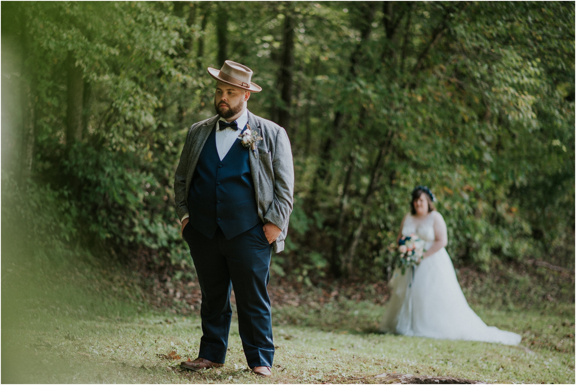 caryville-robbins-middle-tennessee-intimate-cozy-fall-navy-rustic-backyard-wedding_0036.jpg