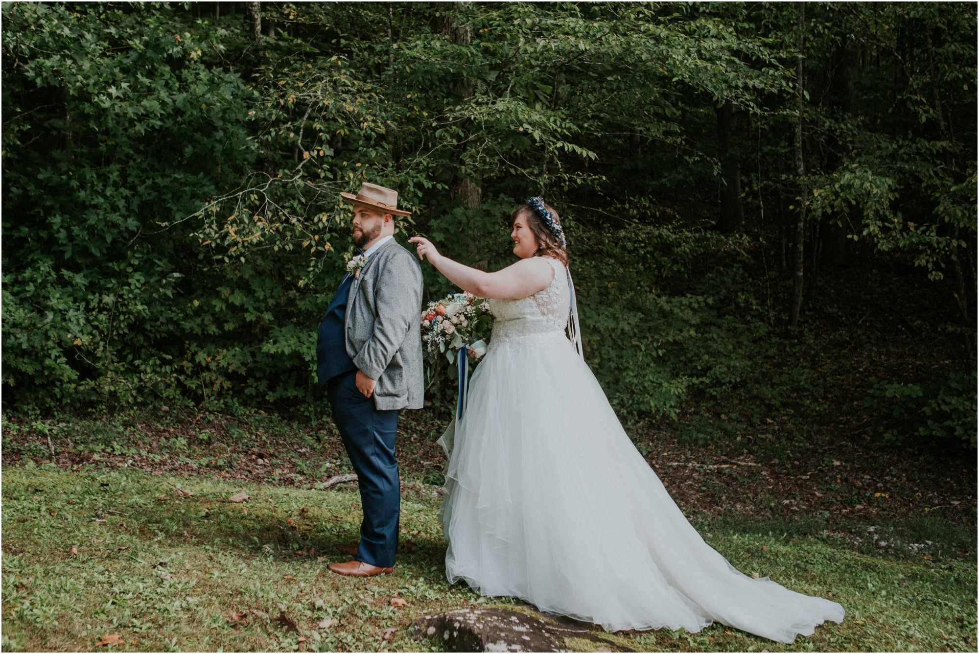 caryville-robbins-middle-tennessee-intimate-cozy-fall-navy-rustic-backyard-wedding_0038.jpg