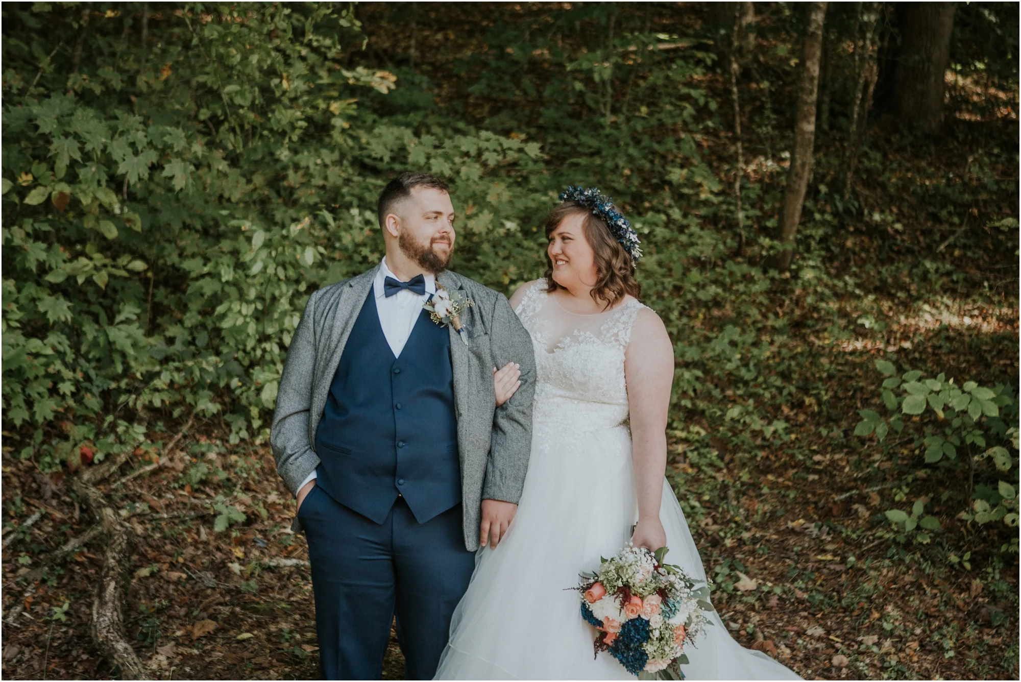 caryville-robbins-middle-tennessee-intimate-cozy-fall-navy-rustic-backyard-wedding_0049.jpg