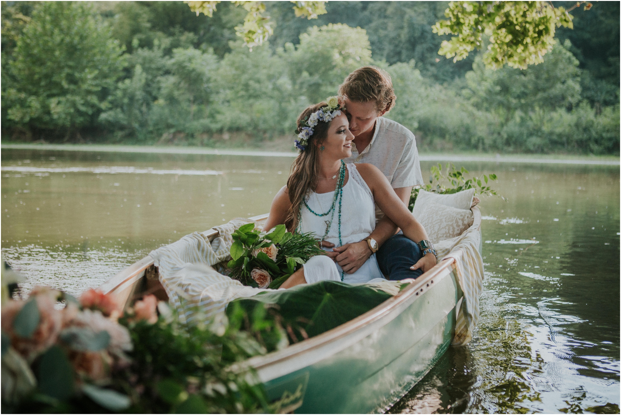 homestead-on-the-holston-hiltons-virginia-bohemian-canoe-styled-shoot-northeast-tennessee-elopement-wild-free-spirit_0010.jpg