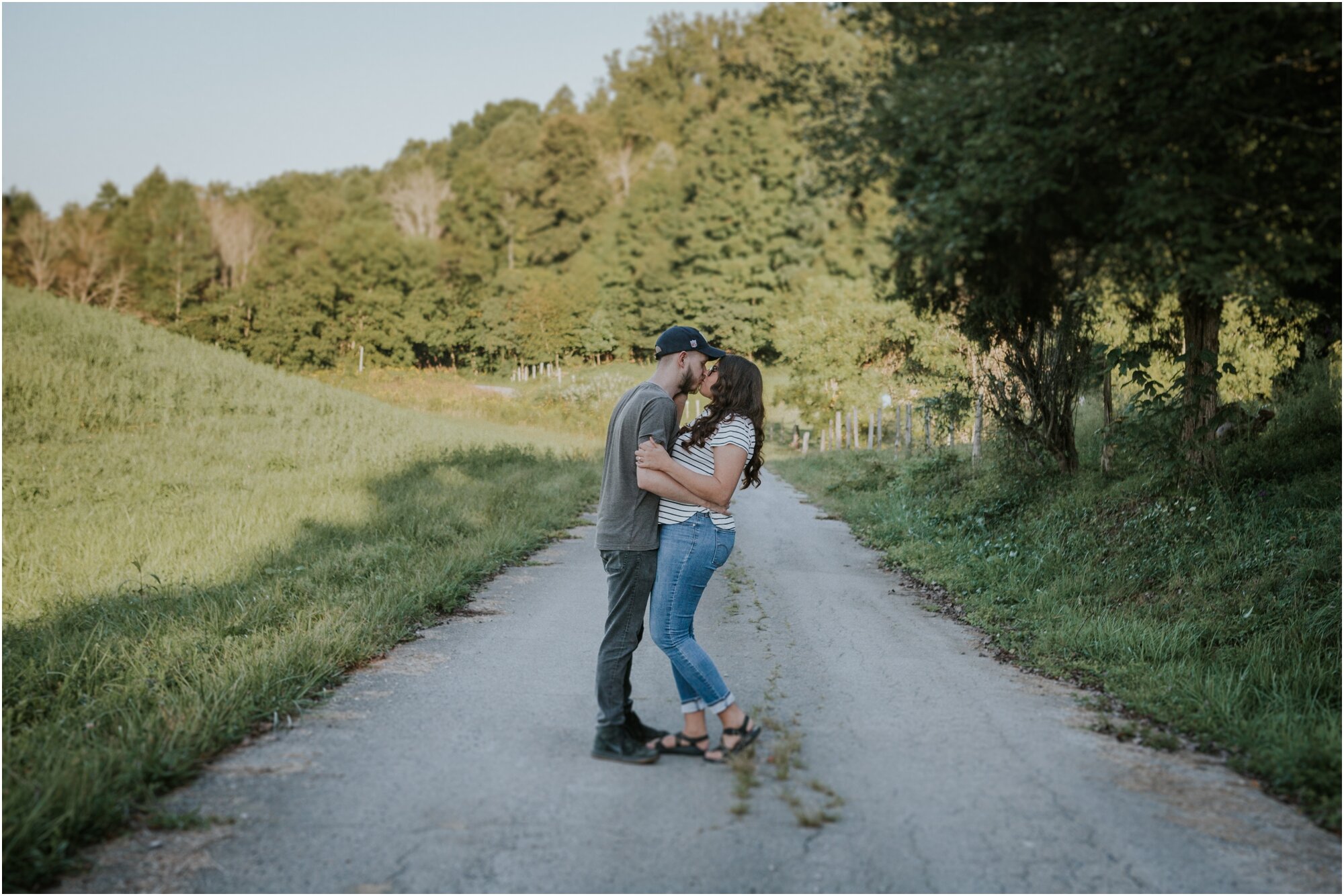 kingsport-tennessee-backyard-pond-bays-mountain-summer-engagement-session_0003.jpg