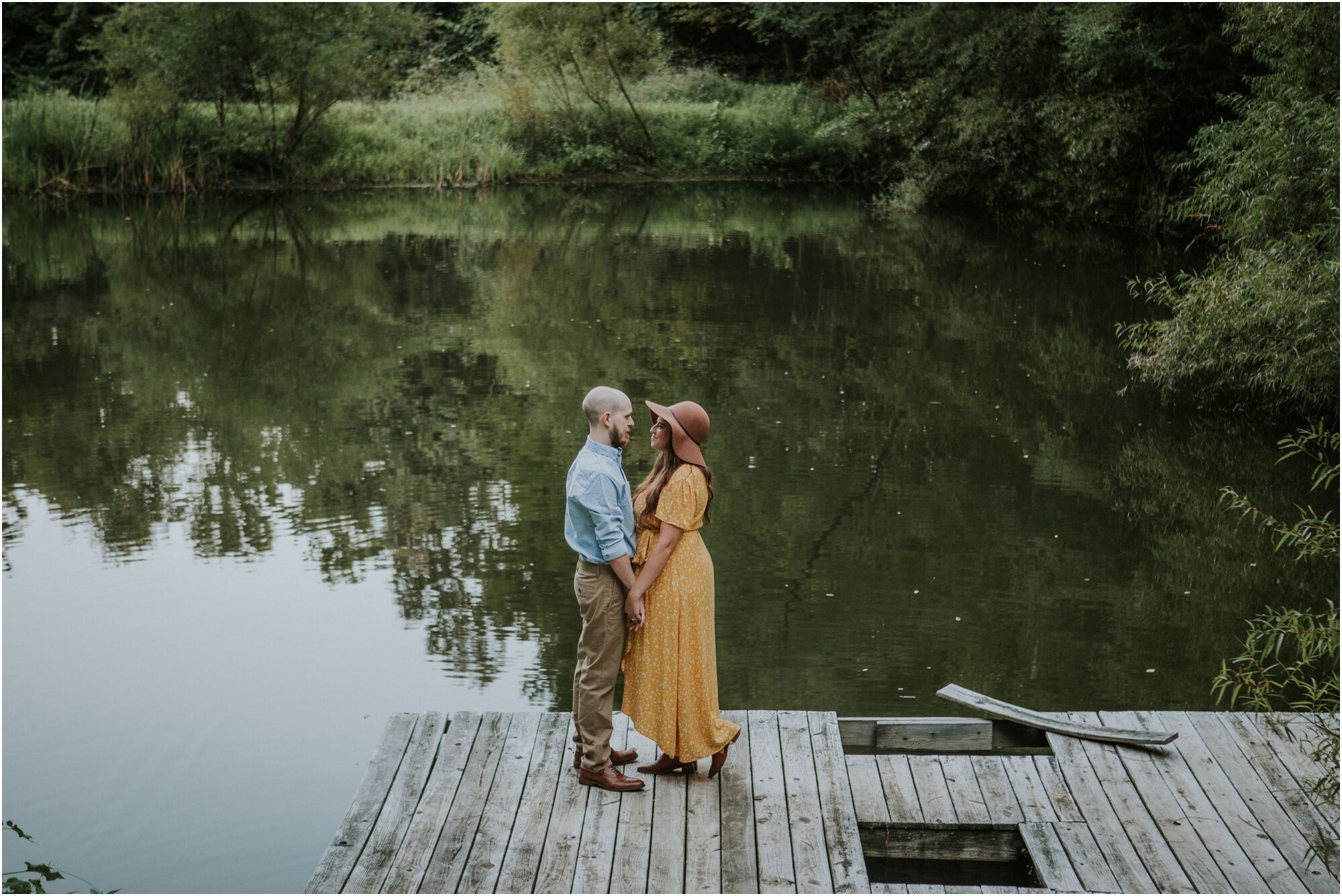 kingsport-tennessee-backyard-pond-bays-mountain-summer-engagement-session_0030.jpg