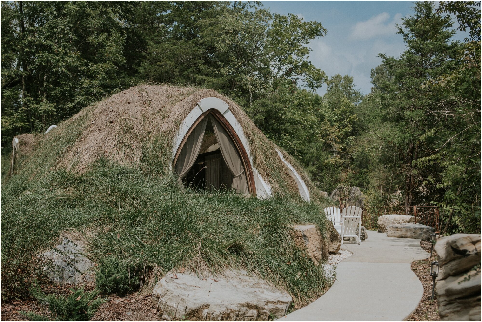 waterstone-venue-johnson-city-tennessee-pink-blue-wildflower-wedding-katy-sergent-photography_0002.jpg