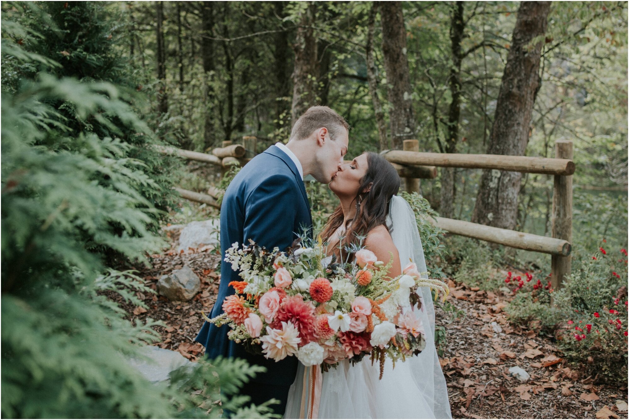 waterstone-venue-johnson-city-tennessee-pink-blue-wildflower-wedding-katy-sergent-photography_0152.jpg