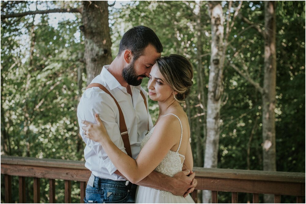 sugar-hollow-retreat-butler-tennessee-outdoor-wedding-venue-mountain-weekend-getaway-summer-rustic-wedding-katy-sergent_0048.jpg