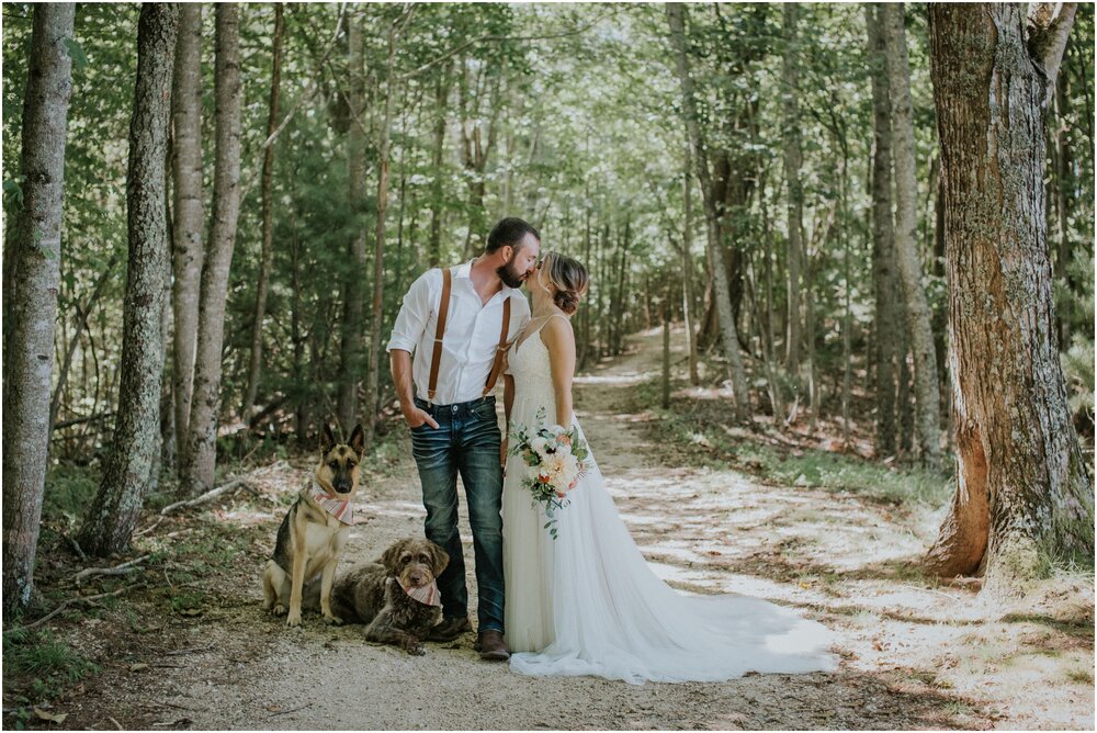 sugar-hollow-retreat-butler-tennessee-outdoor-wedding-venue-mountain-weekend-getaway-summer-rustic-wedding-katy-sergent_0052.jpg